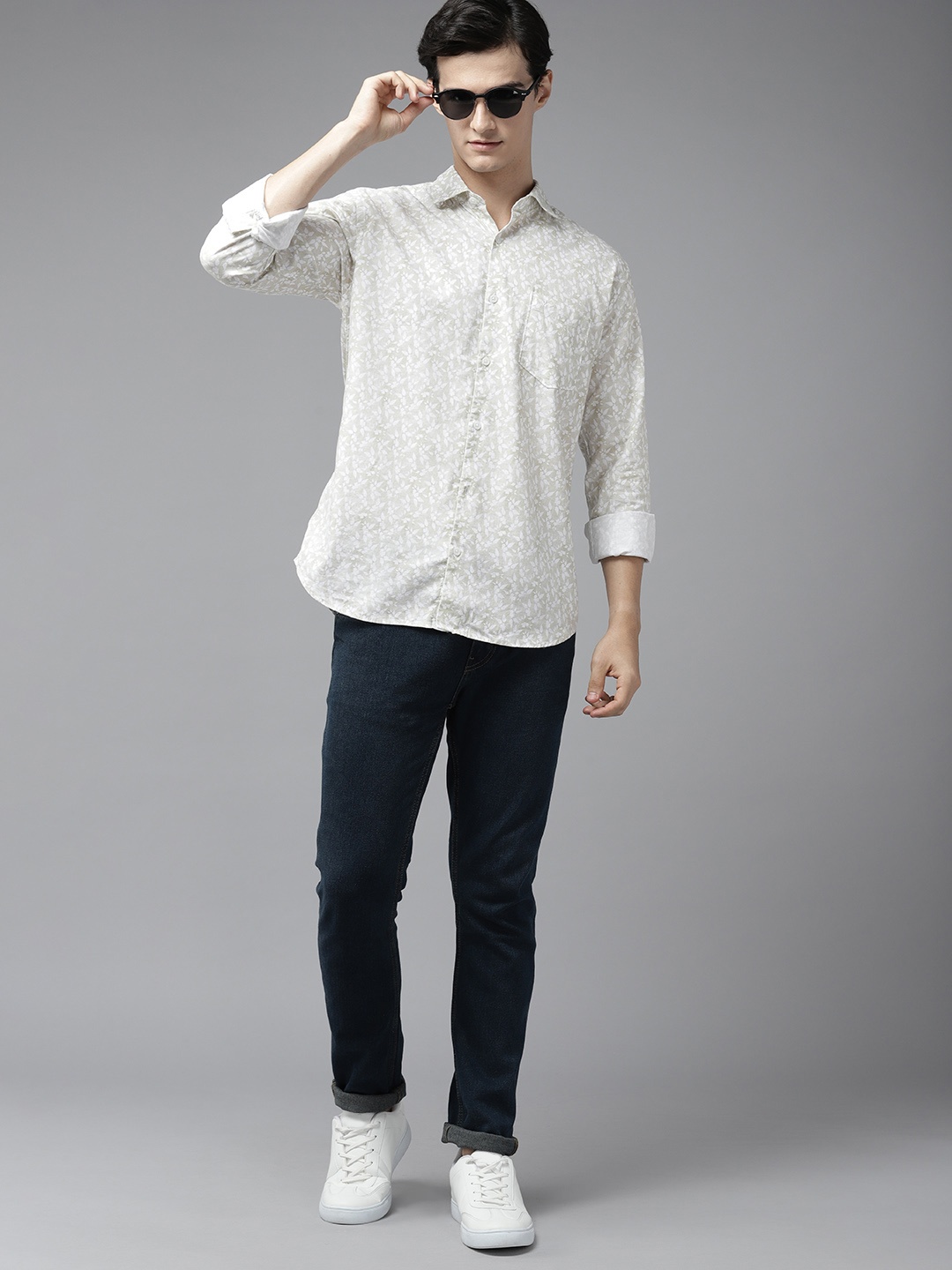 

Park Avenue Men Pure Cotton Slim Fit Floral Printed Casual Shirt, Beige