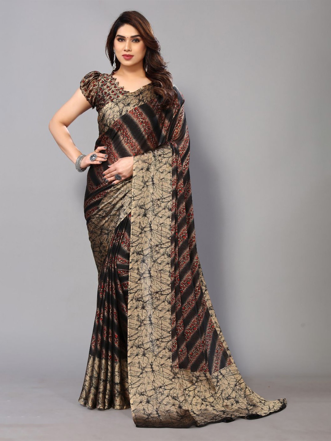 

FABMORA Abstract Printed Saree, Black