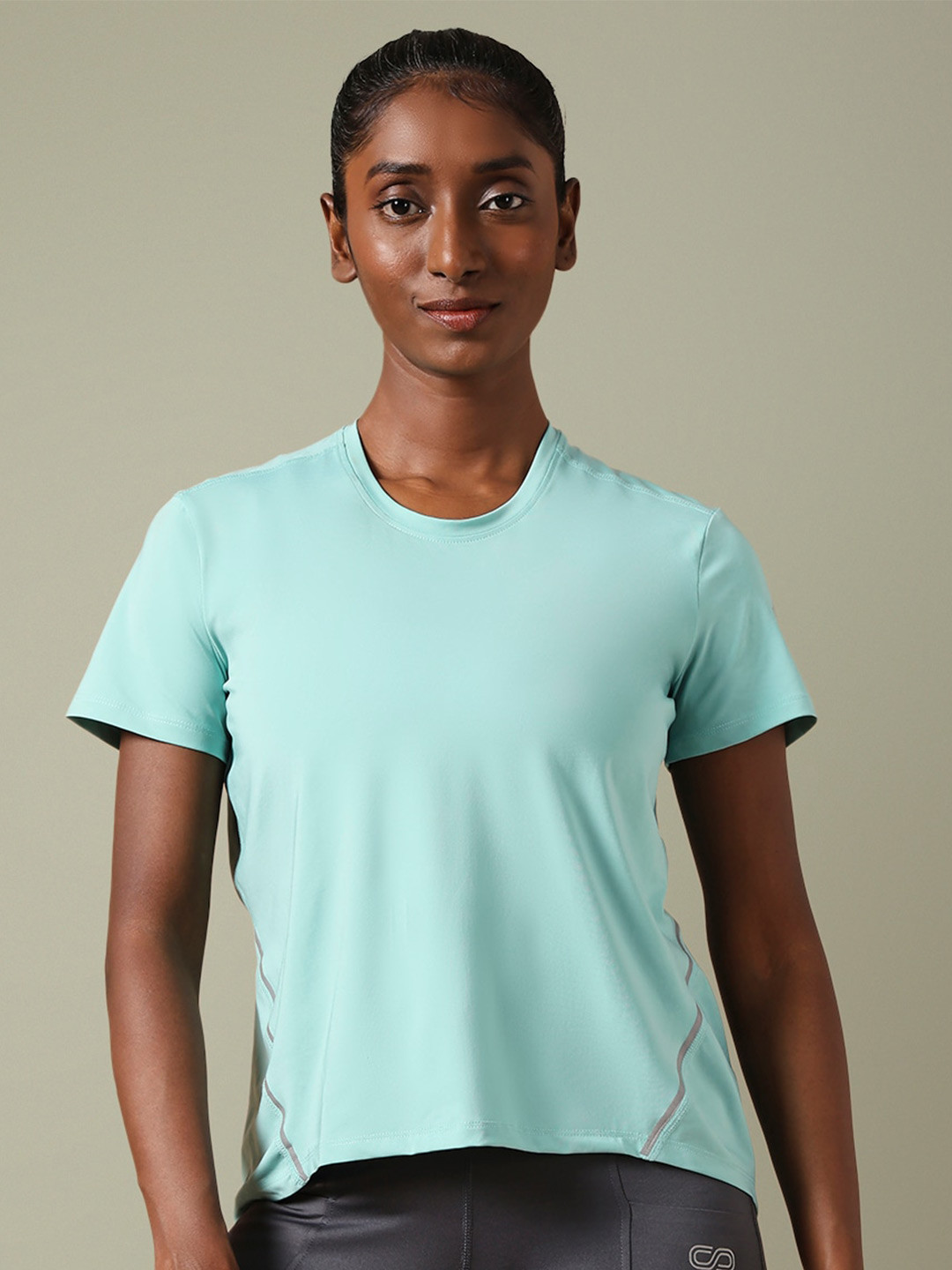 

Silvertraq Women Blue Anti Odour Cut Outs T-shirt