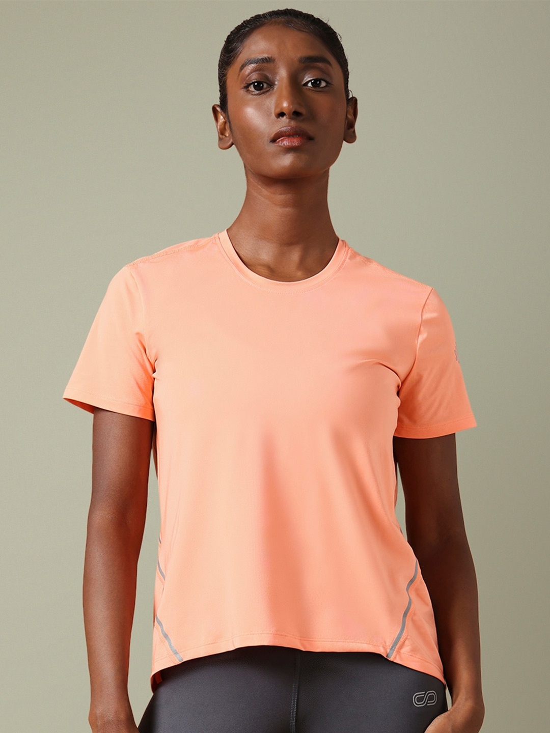 

Silvertraq Women Coral Anti Odour Pockets T-shirt