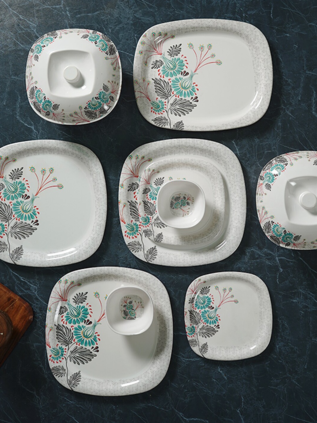 

CDI 24 Pieces White & Green Printed Melamine Glossy Dinner Set