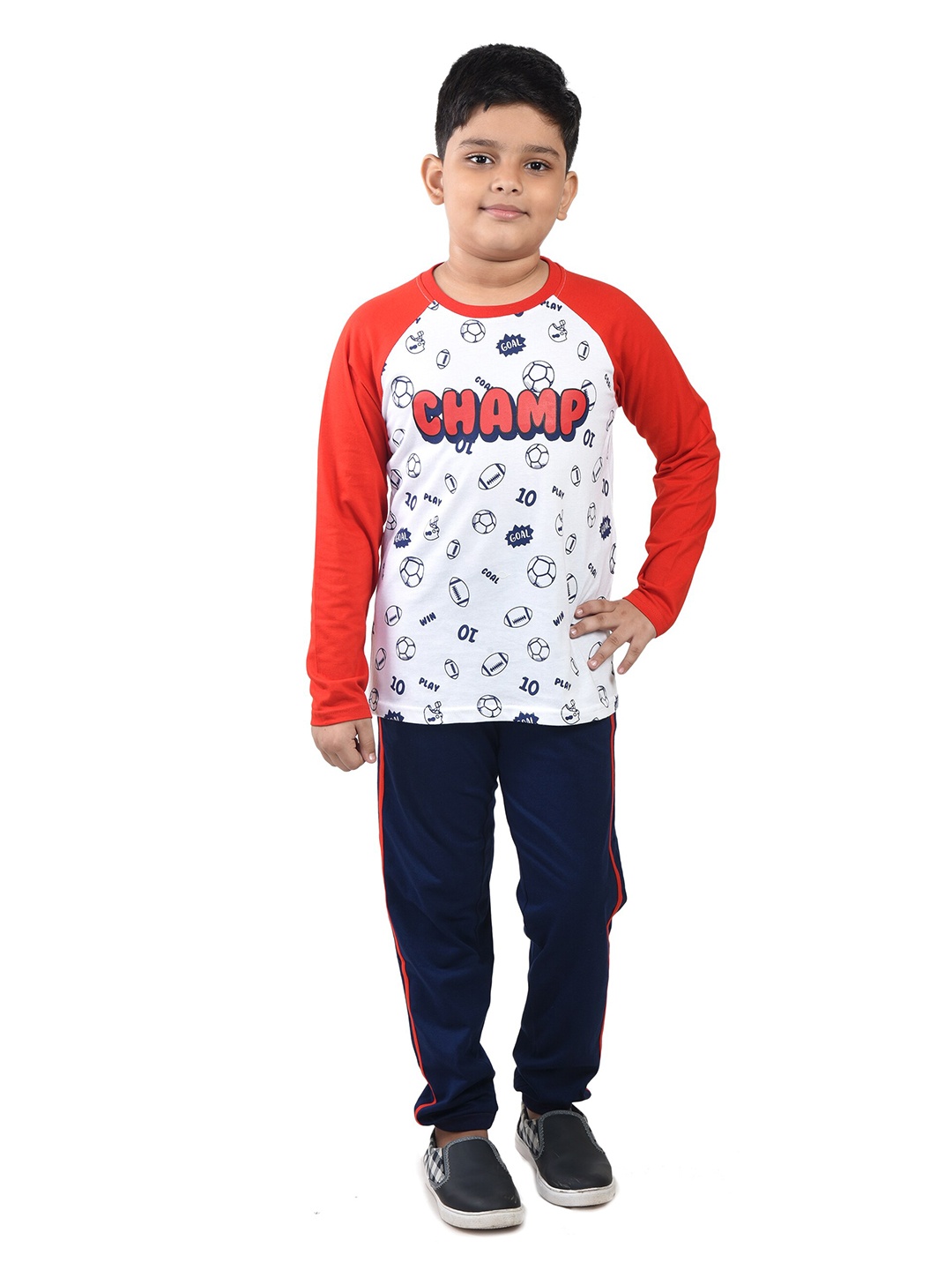 

Clothe Funn Boys Printed Pure Cotton T-Shirt With Trousers, White