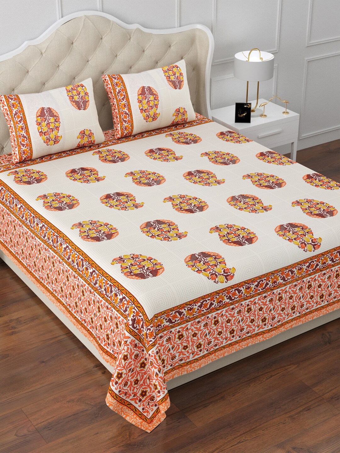 

Aapno Rajasthan Regal Kundan Buti White Floral 120 TC Cotton King Bedsheet & Pillow Covers