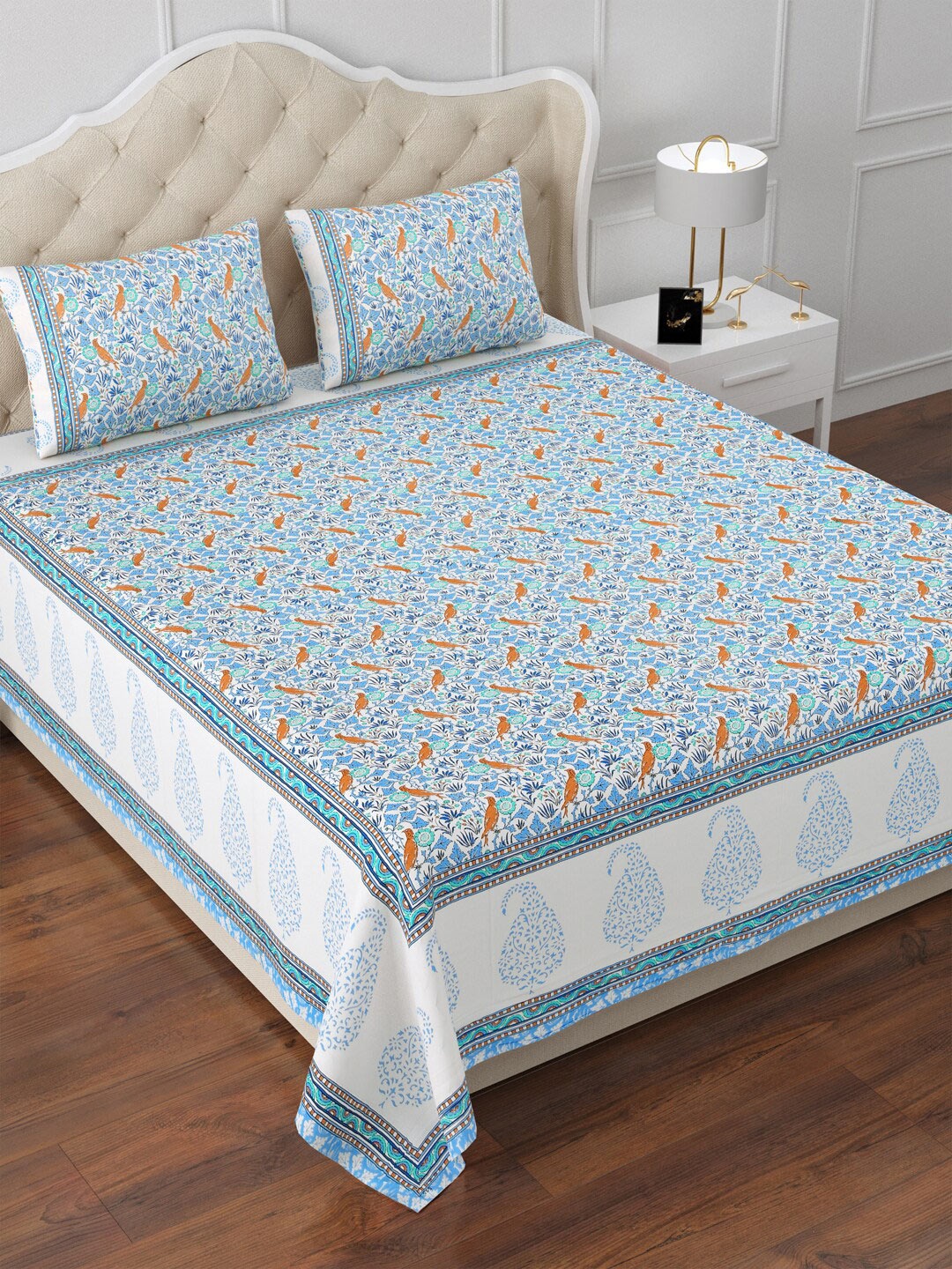 

Aapno Rajasthan White & Orange Floral 120 TC Cotton King Bedsheet & 2 Pillow Covers