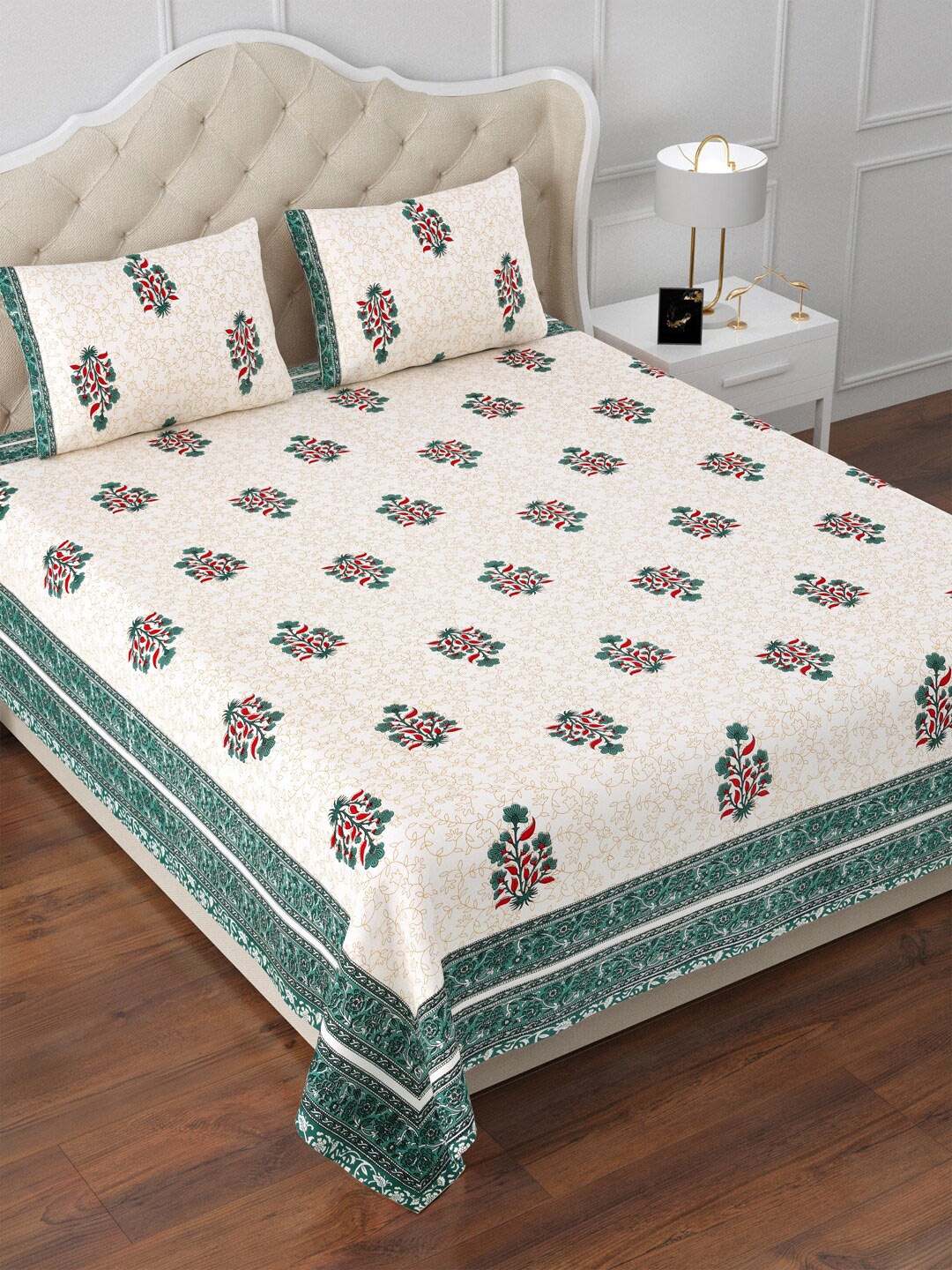 

Aapno Rajasthan White & Red Floral 120 TC Cotton King Bedsheet & 2 Pillow Covers