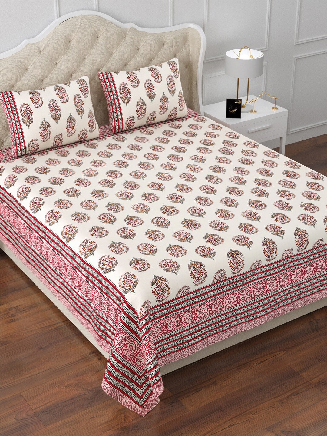 

Aapno Rajasthan White & Red Ethnic Motifs Cotton 120 TC King Bedsheet With 2 Pillow Covers