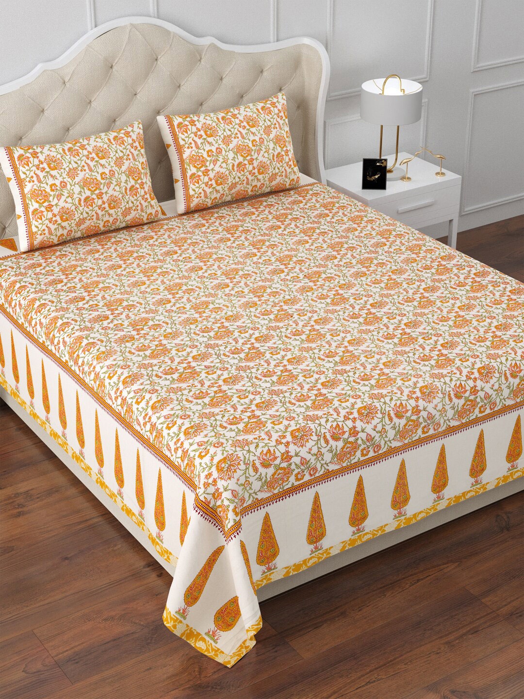 

Aapno Rajasthan Yellow & White Floral 120 TC Cotton King Bedsheet & 2 Pillow Covers