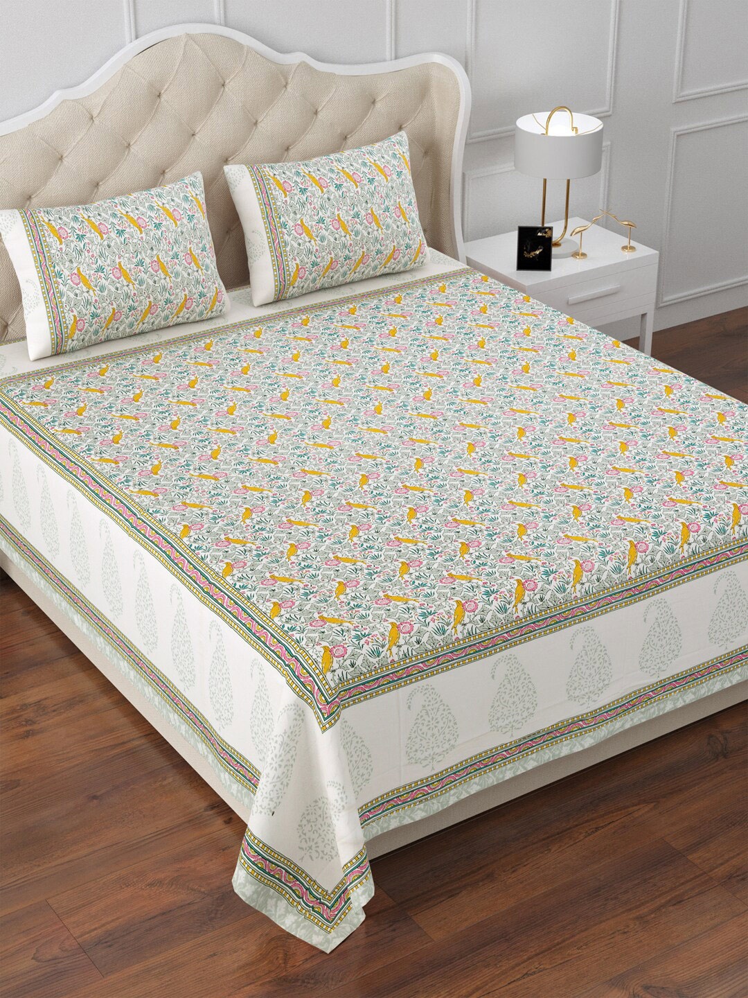 

Aapno Rajasthan White & Blue Floral 120 TC Cotton King Bedsheet & 2 Pillow Covers