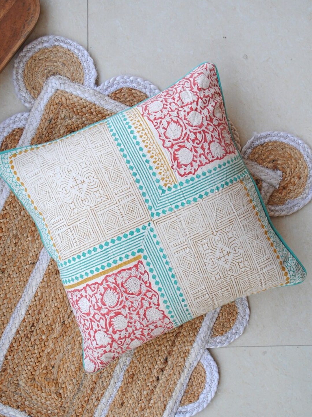 

Art Avenue Ophelia White & Pink Ethnic Motifs Printed Cotton Square Cushion Cover