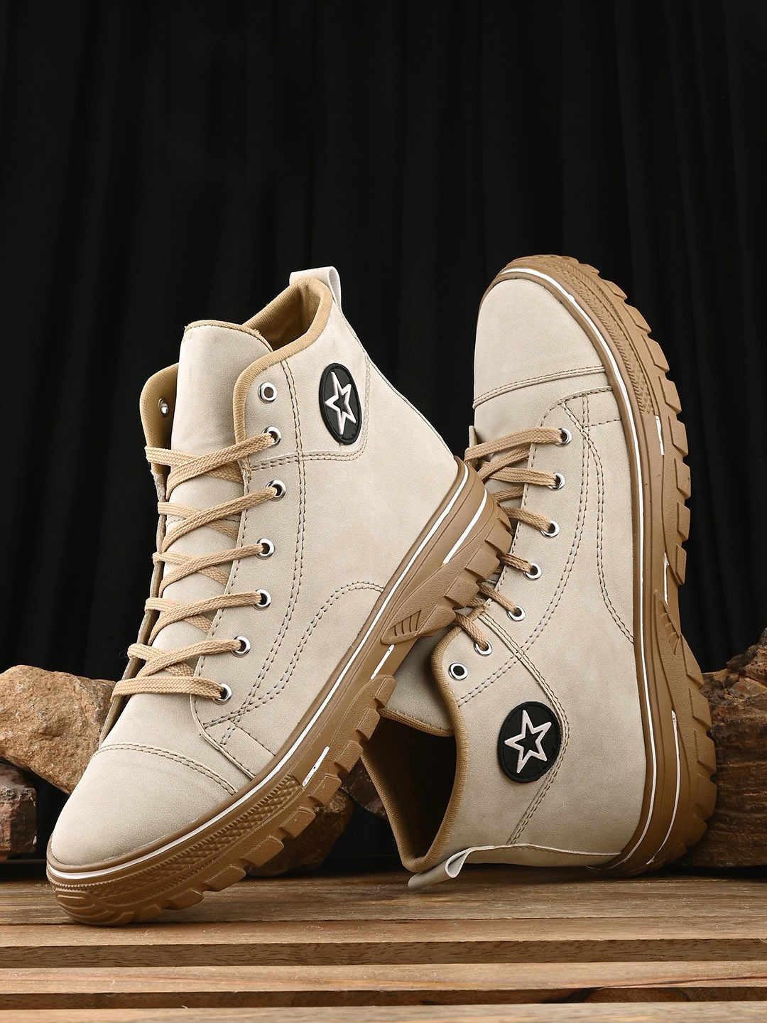 

BUCIK Men Mid Top Leather Regular Boots, Beige