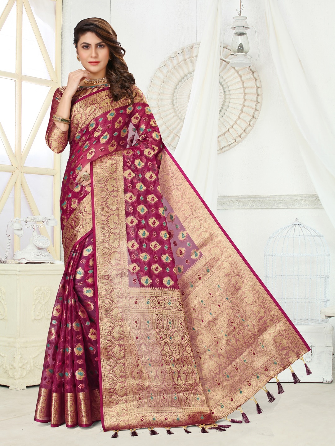 

PERFECT WEAR Woven Design Zari Silk Cotton Banarasi Saree, Maroon