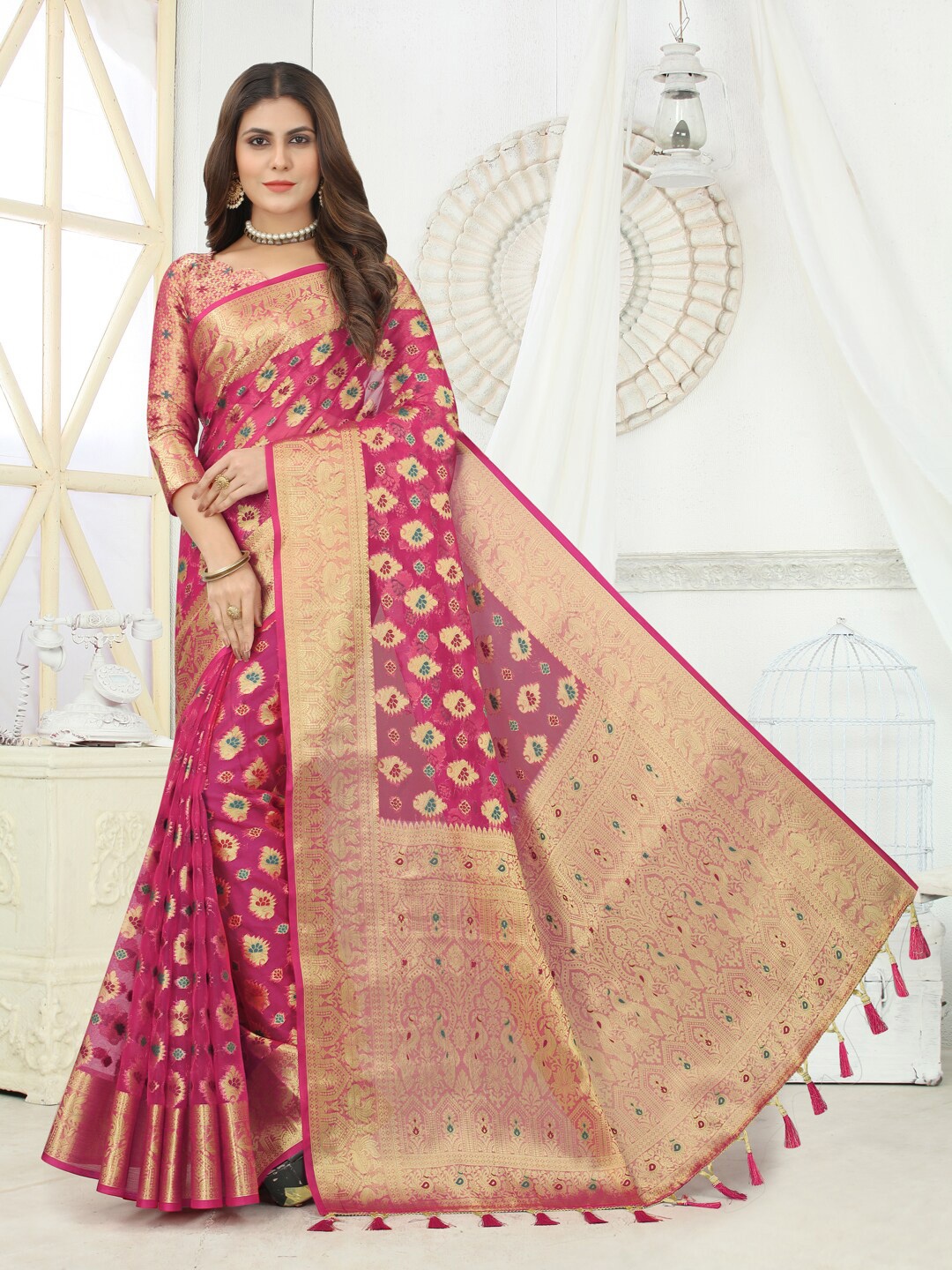 

PERFECT WEAR Woven Design Zari Silk Cotton Banarasi Saree, Pink