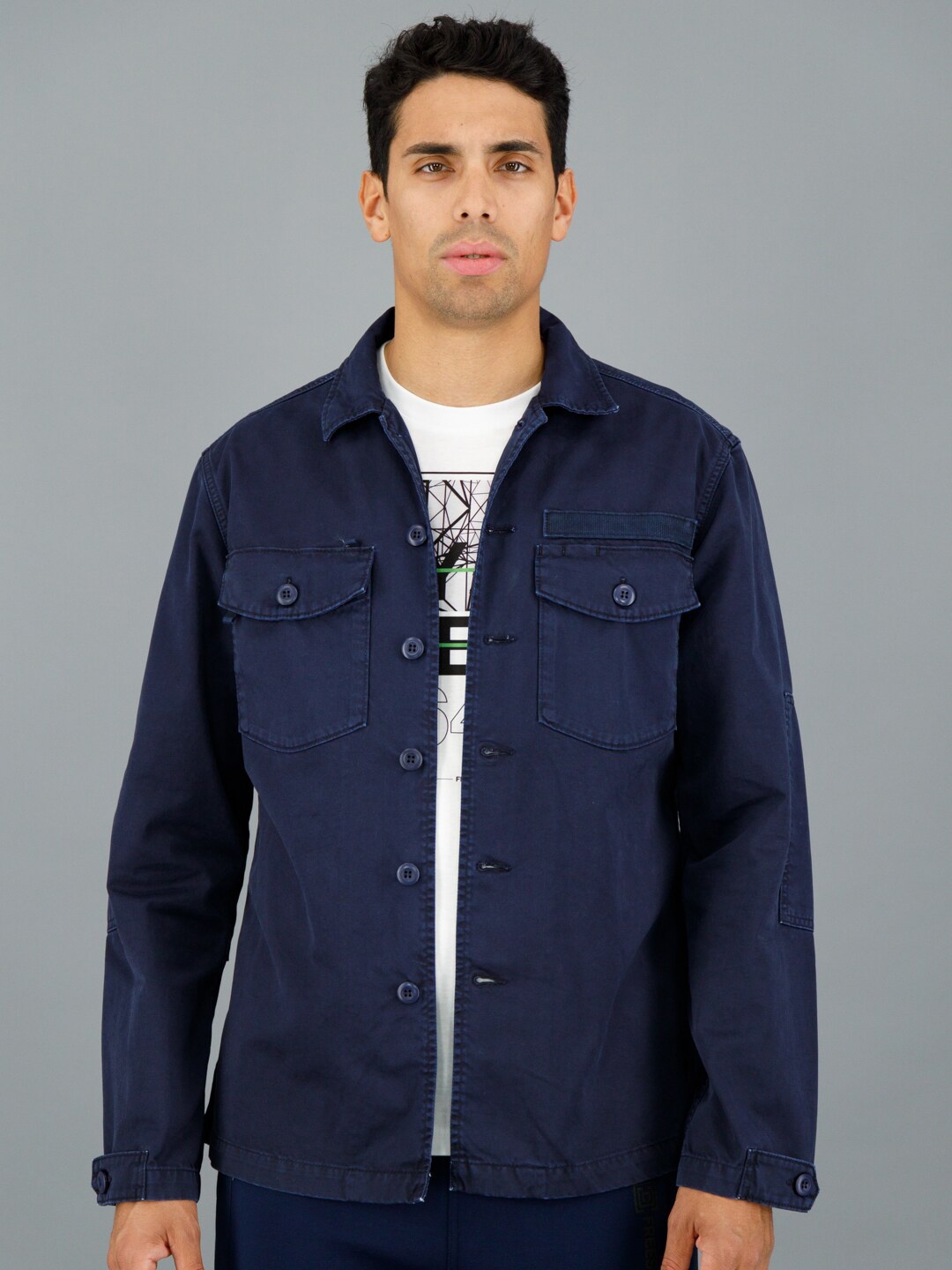 

FREESOUL Opaque Spread Collar Casual Shirt, Navy blue