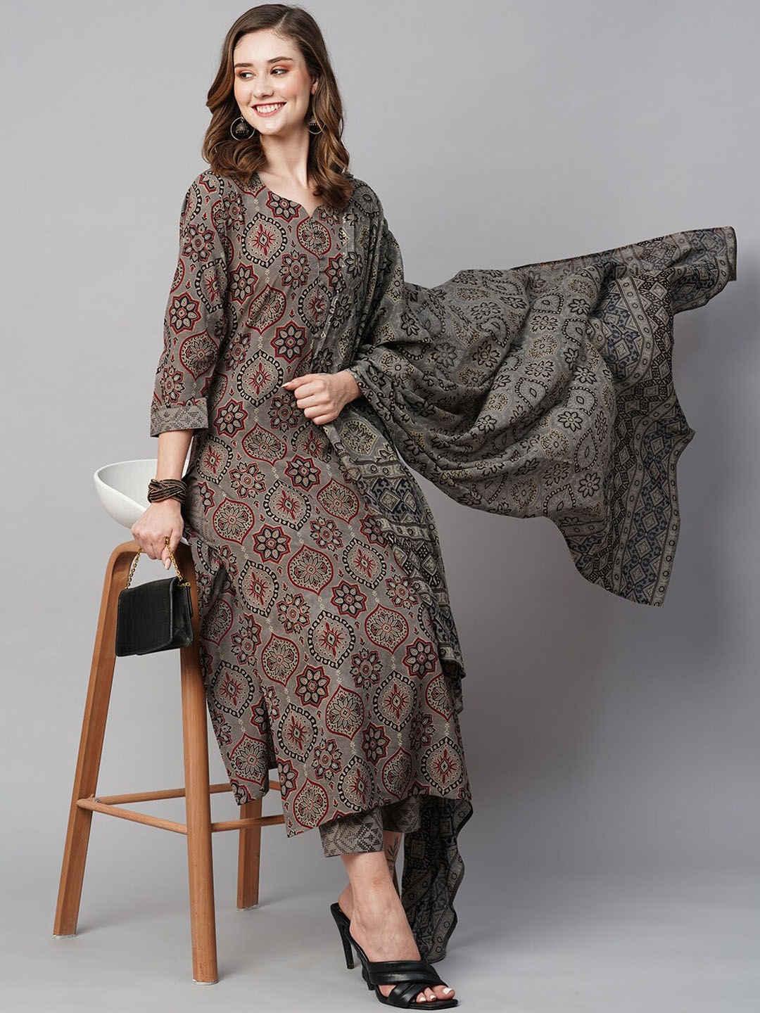

KALINI Floral Printed Regular Kurta With Trousers & Dupatta, Grey