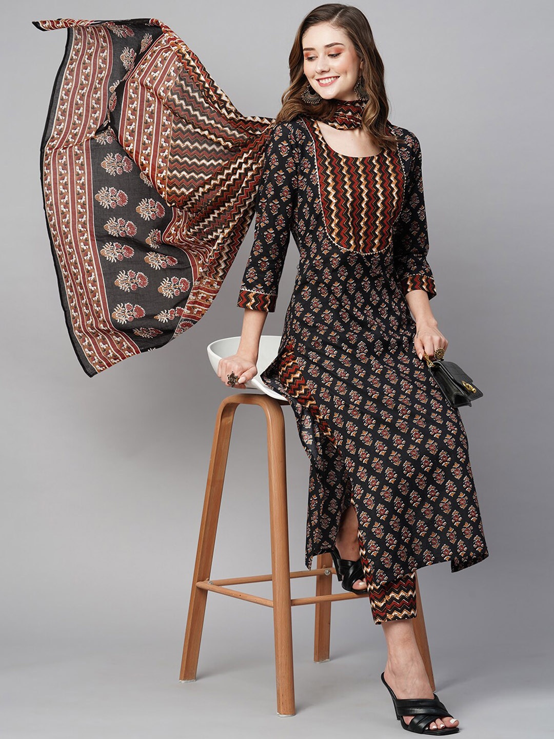 

KALINI Ethnic Motifs Printed Regular Straight Kurta With Trousers & Dupatta, Black