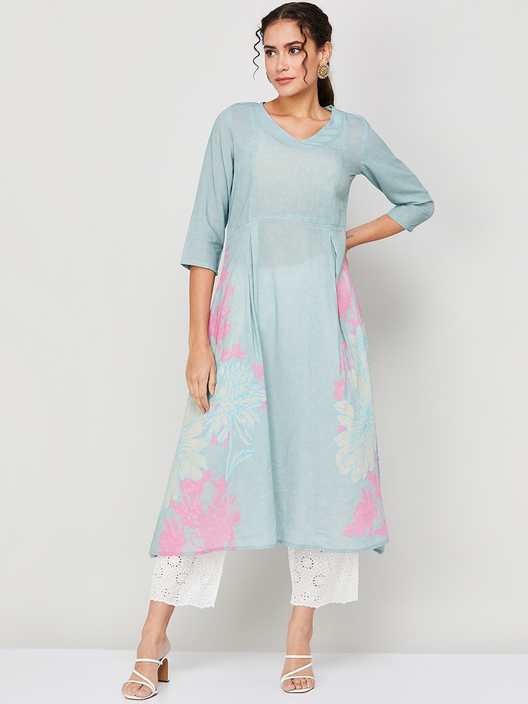 

Melange by Lifestyle Floral Printed V-Neck A-Line Kurta, Blue