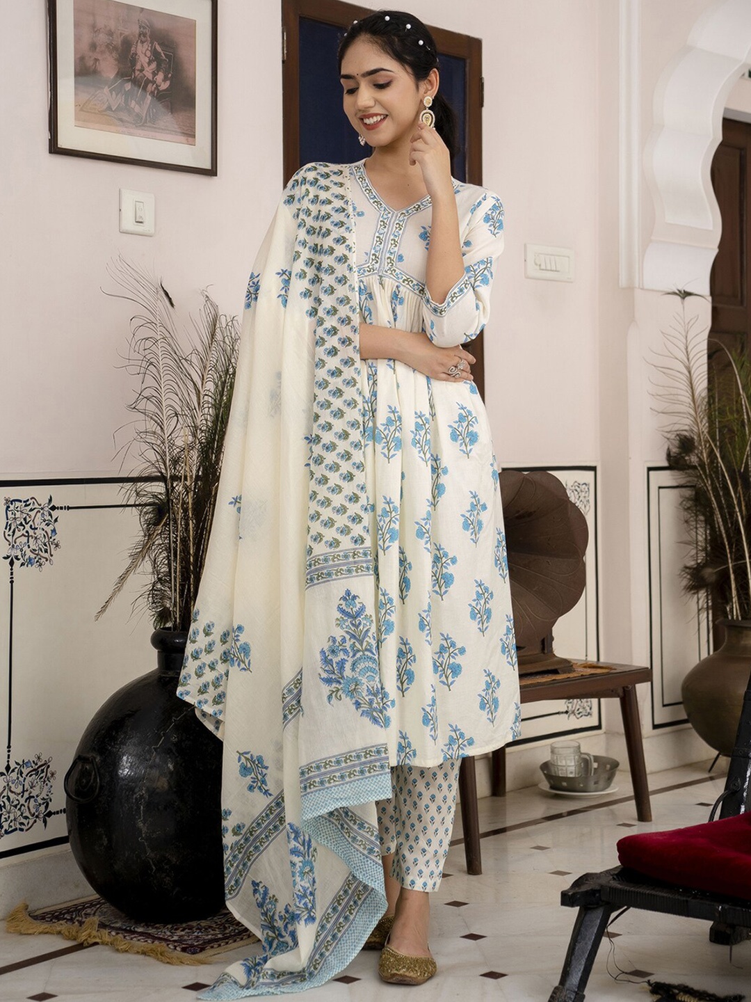 

PREKSHA Ethnic Motifs Printed Pure Cotton Kurta with Trousers & With Dupatta, White