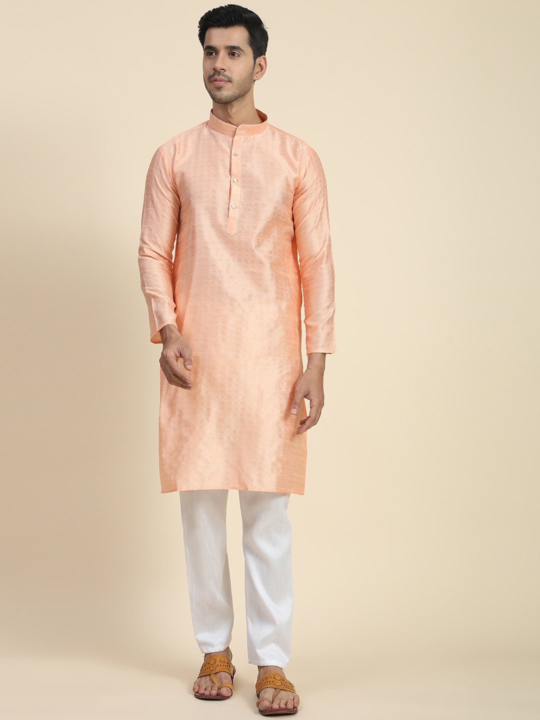 

JOINDEAL Embroidered Band Collar Jacquard Straight Kurta, Orange