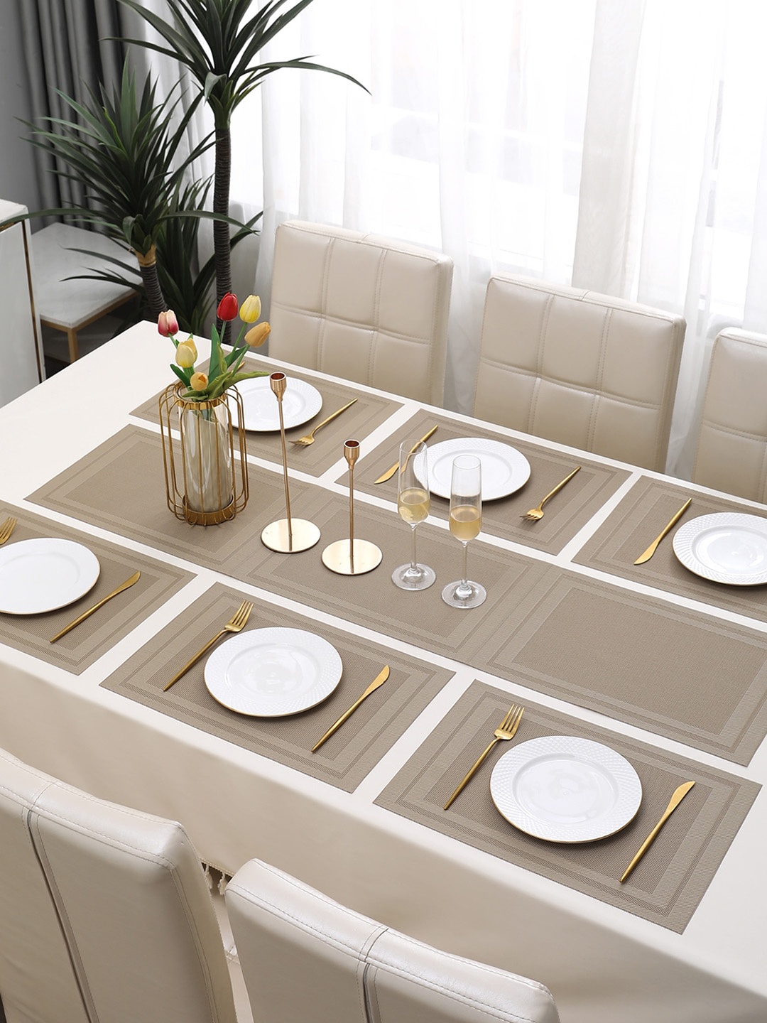 

HOKIPO Beige 7 Pieces Textured & Colourblocked Rectangular Table Placemats & Table Runner