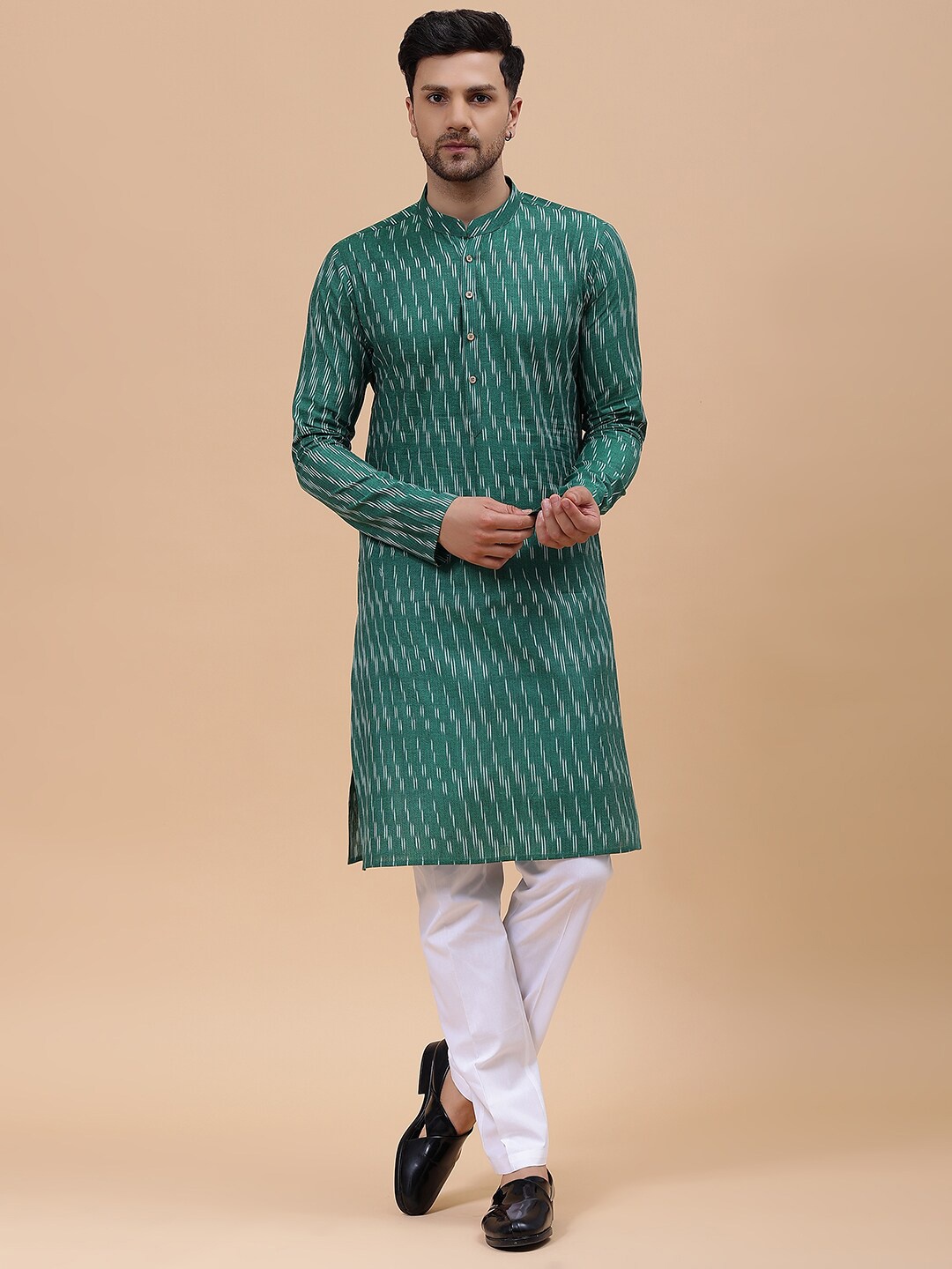 

See Designs Woven Design Regular Pure Cotton Kurta with Pyjamas, Green