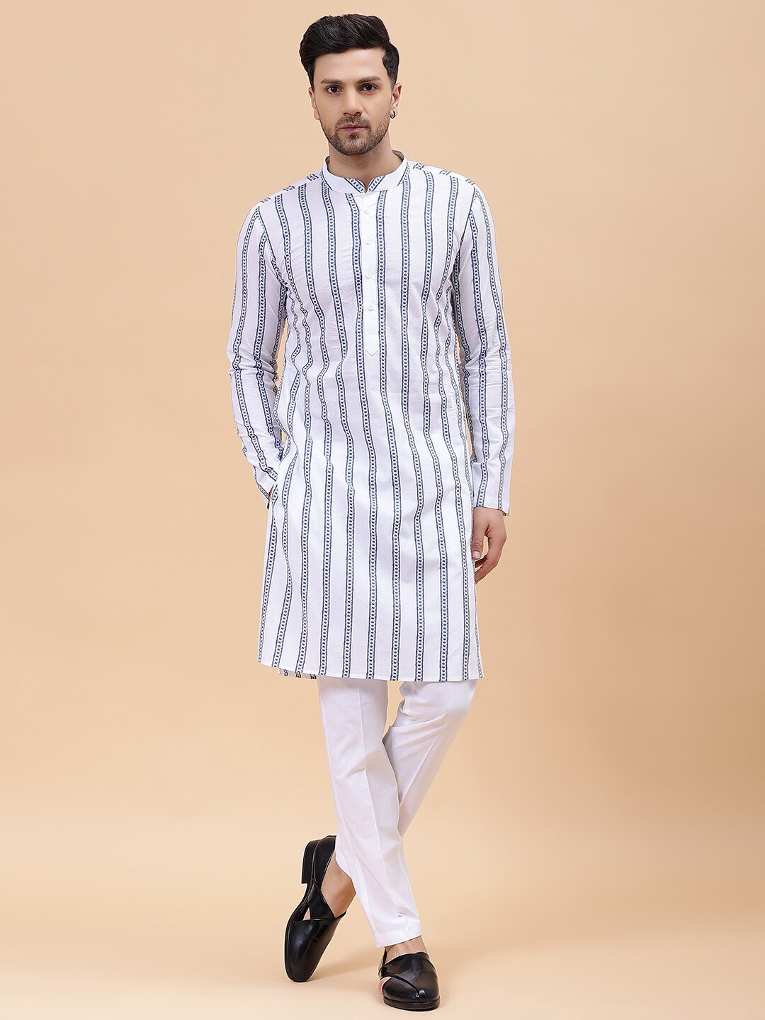 

See Designs Embroidered Chikankari Mandarin Collar Pure Cotton Kurta with Pyjamas, White