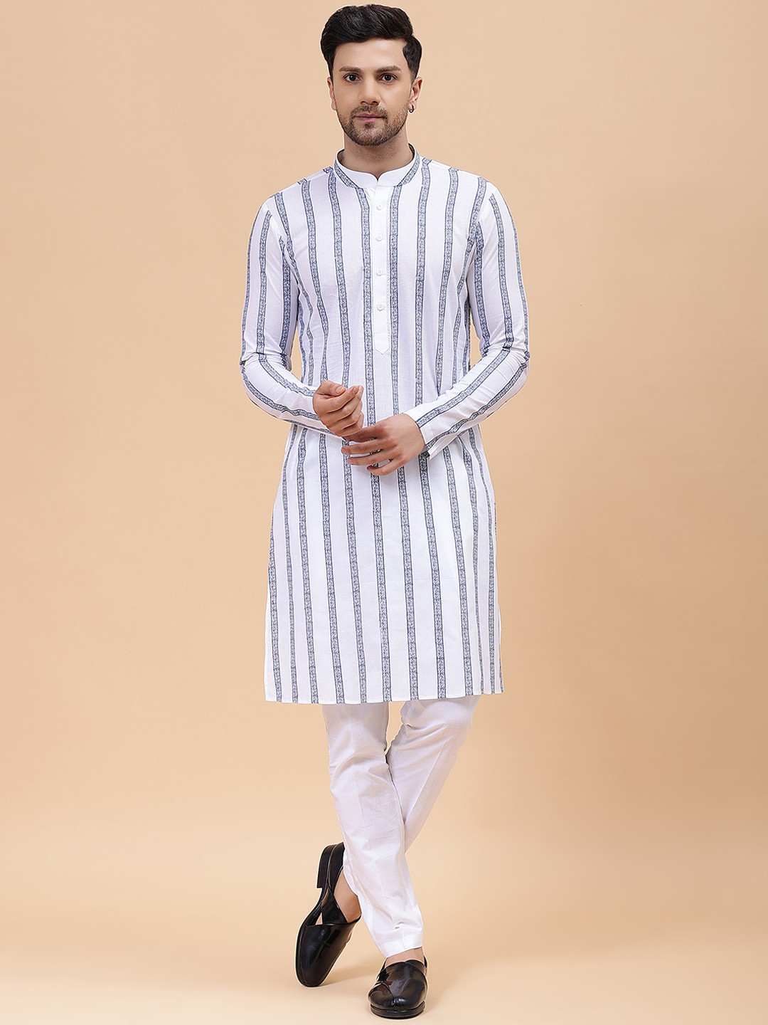 

See Designs Embroidered Regular Pure Cotton Kurta with Pyjamas, White