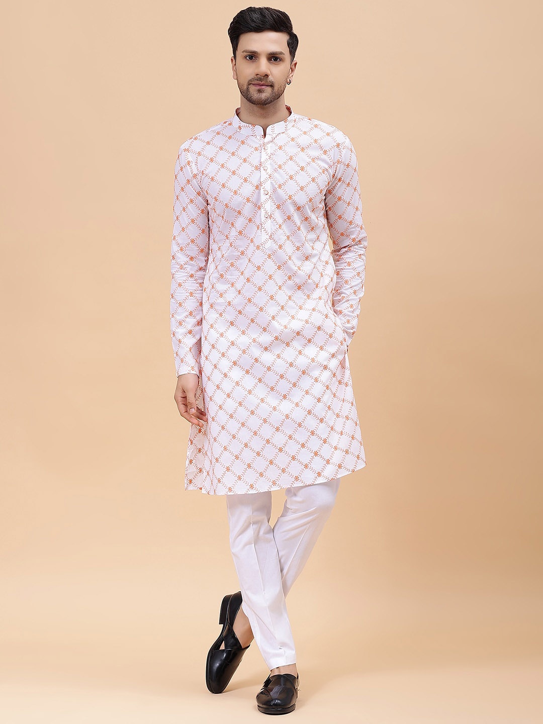 

See Designs Embroidered Pure Cotton Kurta with Pyjamas, White