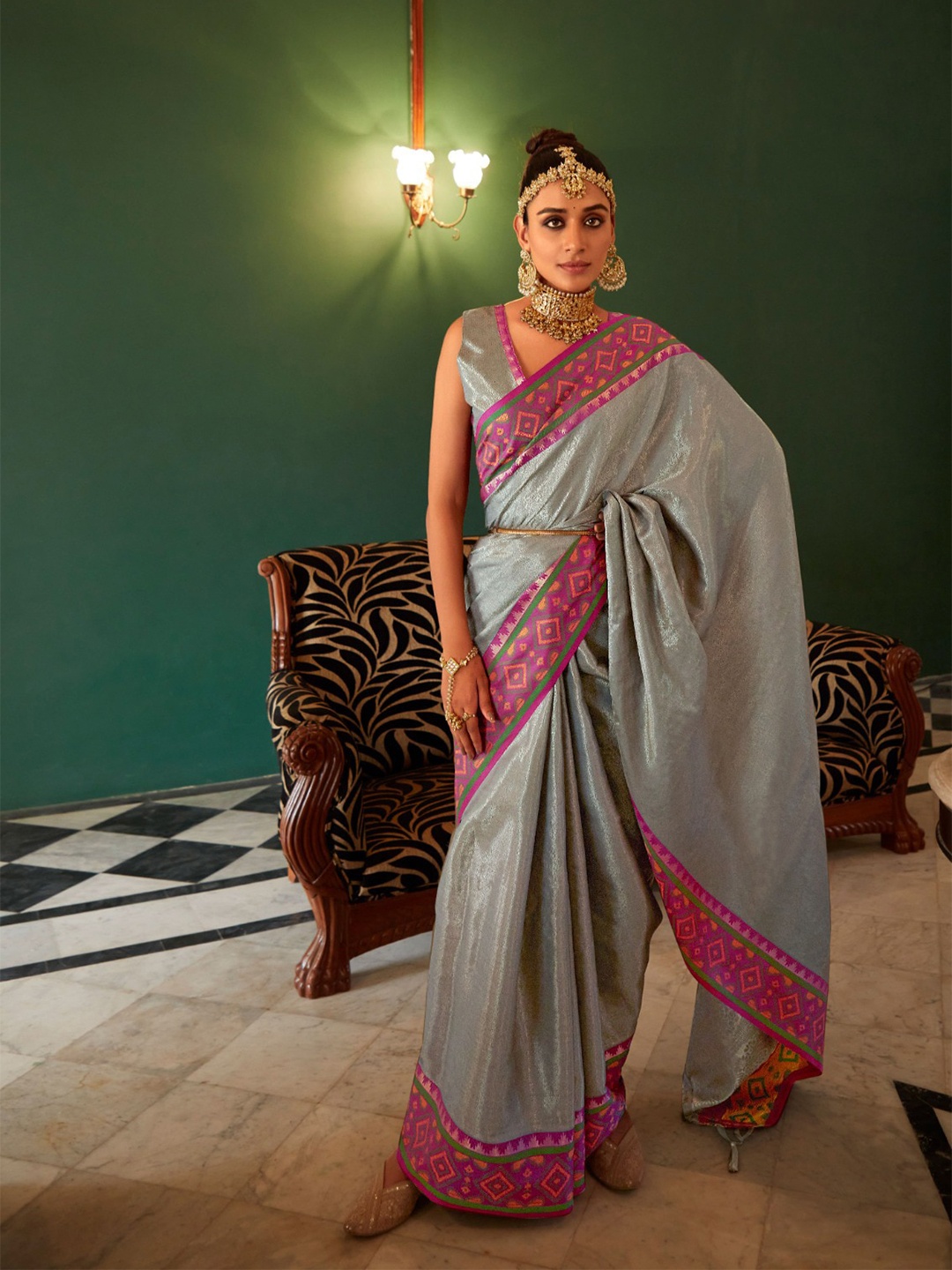 

Mitera Grey & Pink Zari Banarasi Saree