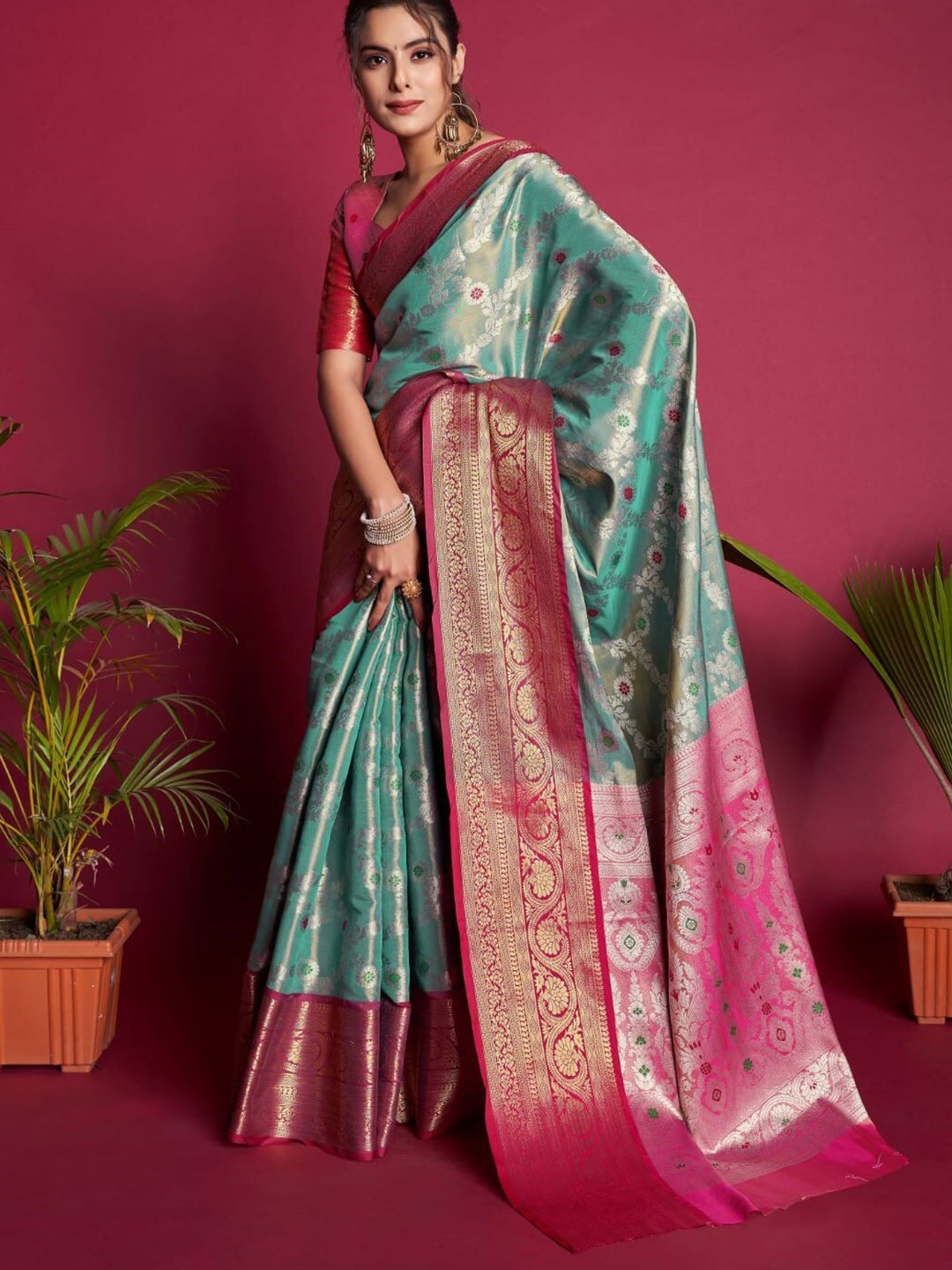 

Mitera Blue & Red Floral Woven Design Zari Banarasi Saree