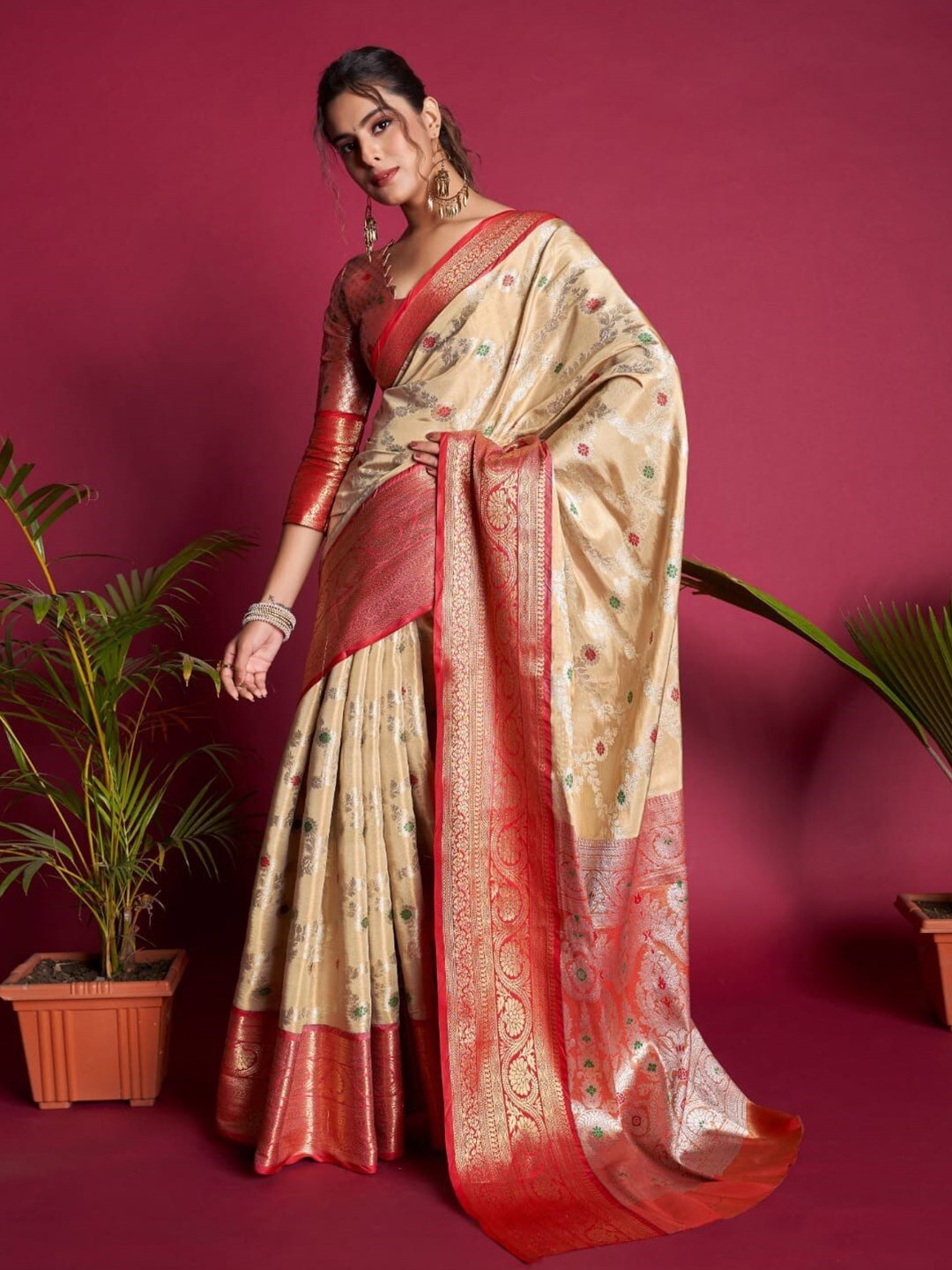 

Mitera Cream-Coloured & Red Floral Woven Design Zari Banarasi Saree