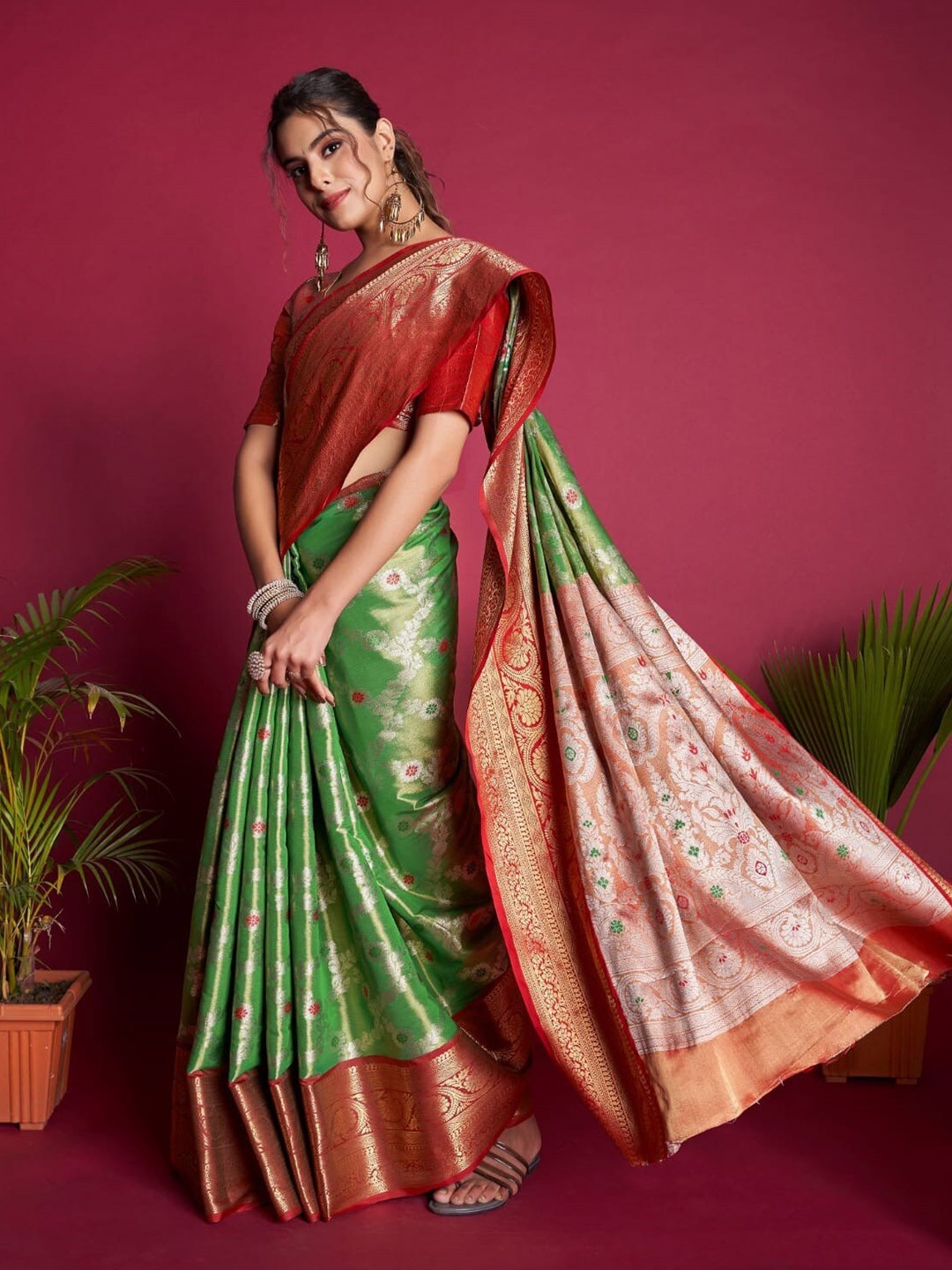 

Mitera Green & Red Floral Woven Design Zari Banarasi Saree