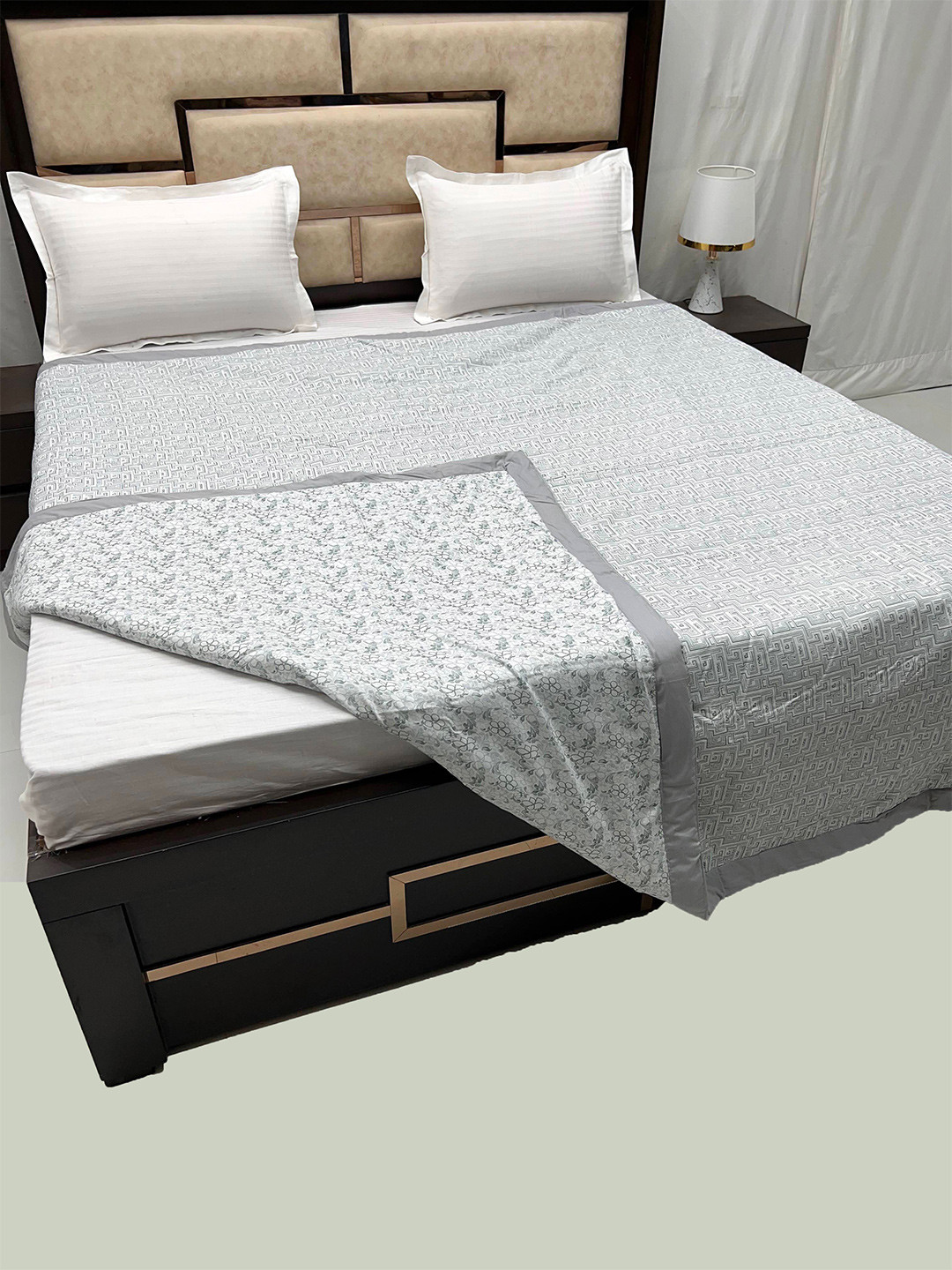 

Pure Decor Silken Grey Floral AC Room 300 GSM Pure Cotton Reversible Double Bed Dohar