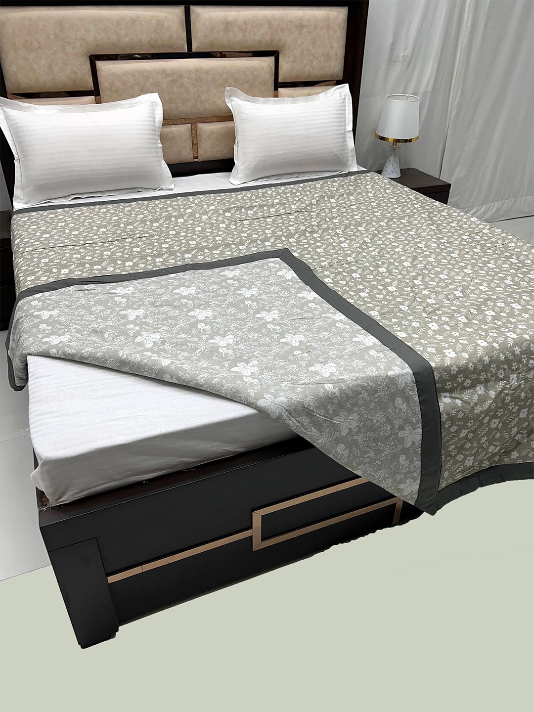 

Pure Decor Brown & White Floral Cotton AC Room 300 GSM Double Bed Dohar