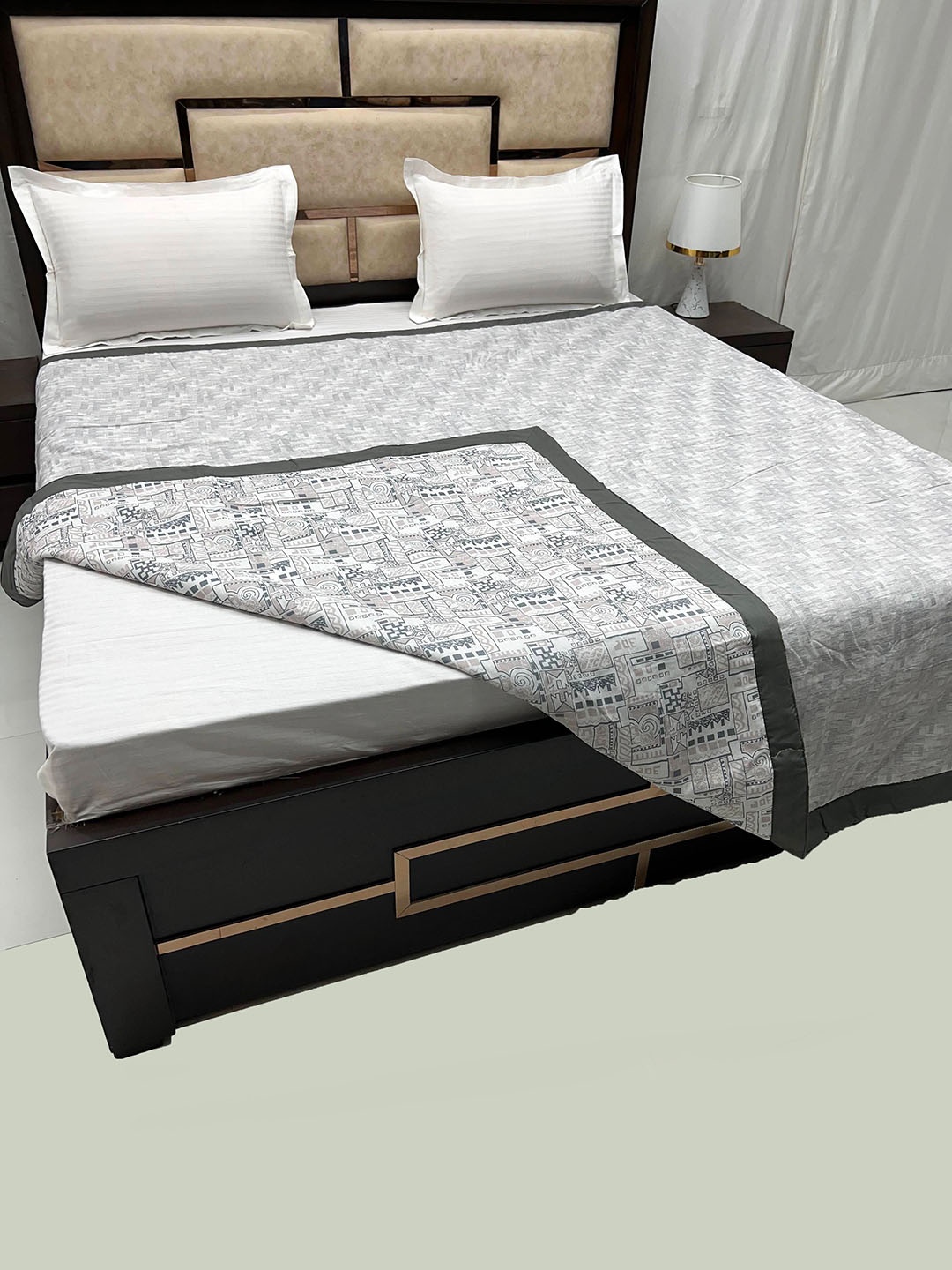 

Pure Decor White & Grey Printed Cotton AC Room 300 GSM Double Bed Dohar