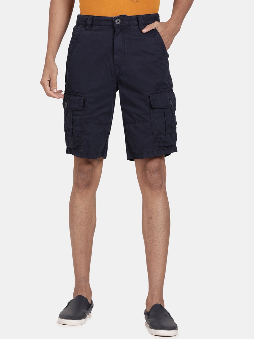 

t-base Men Regular Fit Mid-Rise Cargo Shorts, Navy blue