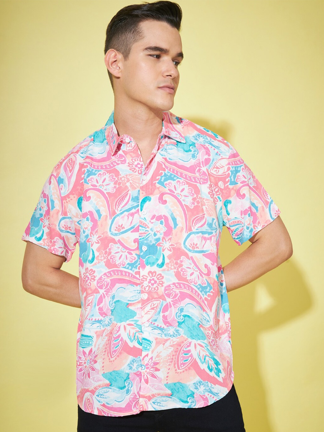 

Cation Pink & Blue Relaxed Ethnic Motifs Printed Cotton Casual Shirt