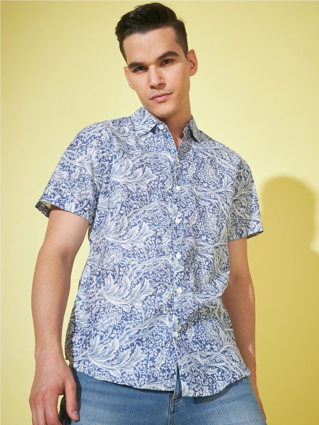 

Cation Blue & White Relaxed Floral Printed Boxy Cotton Casual Shirt