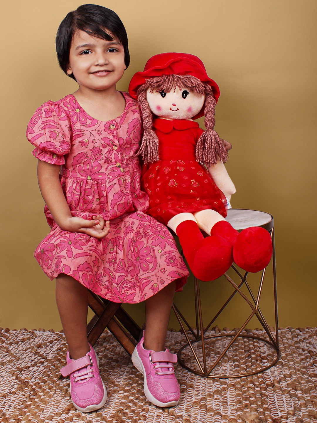 

DukieKooky Kids Doll Soft Toy, Red