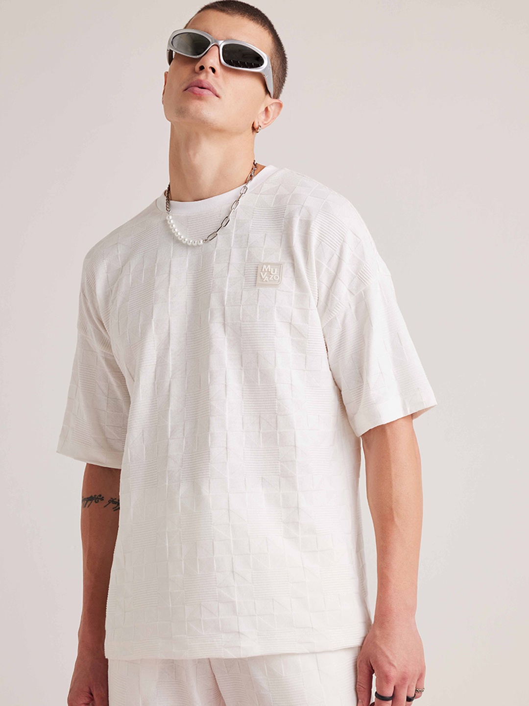 

Muvazo Self Design Marine Luxury T-shirt With Joggers Co-Ords, White