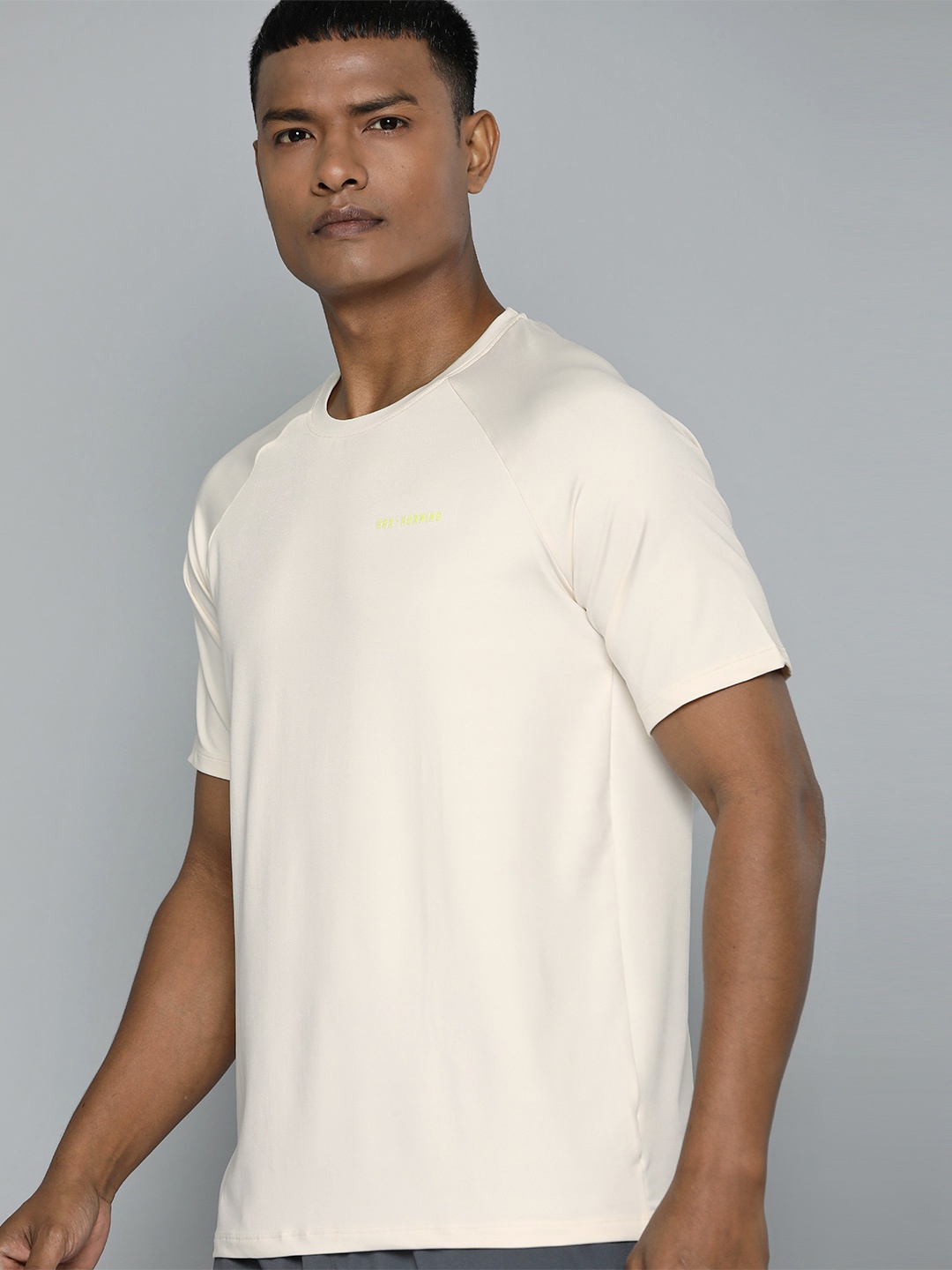 

HRX by Hrithik Roshan Men Rapid-Dry Reflective Sports T-shirt, Off white