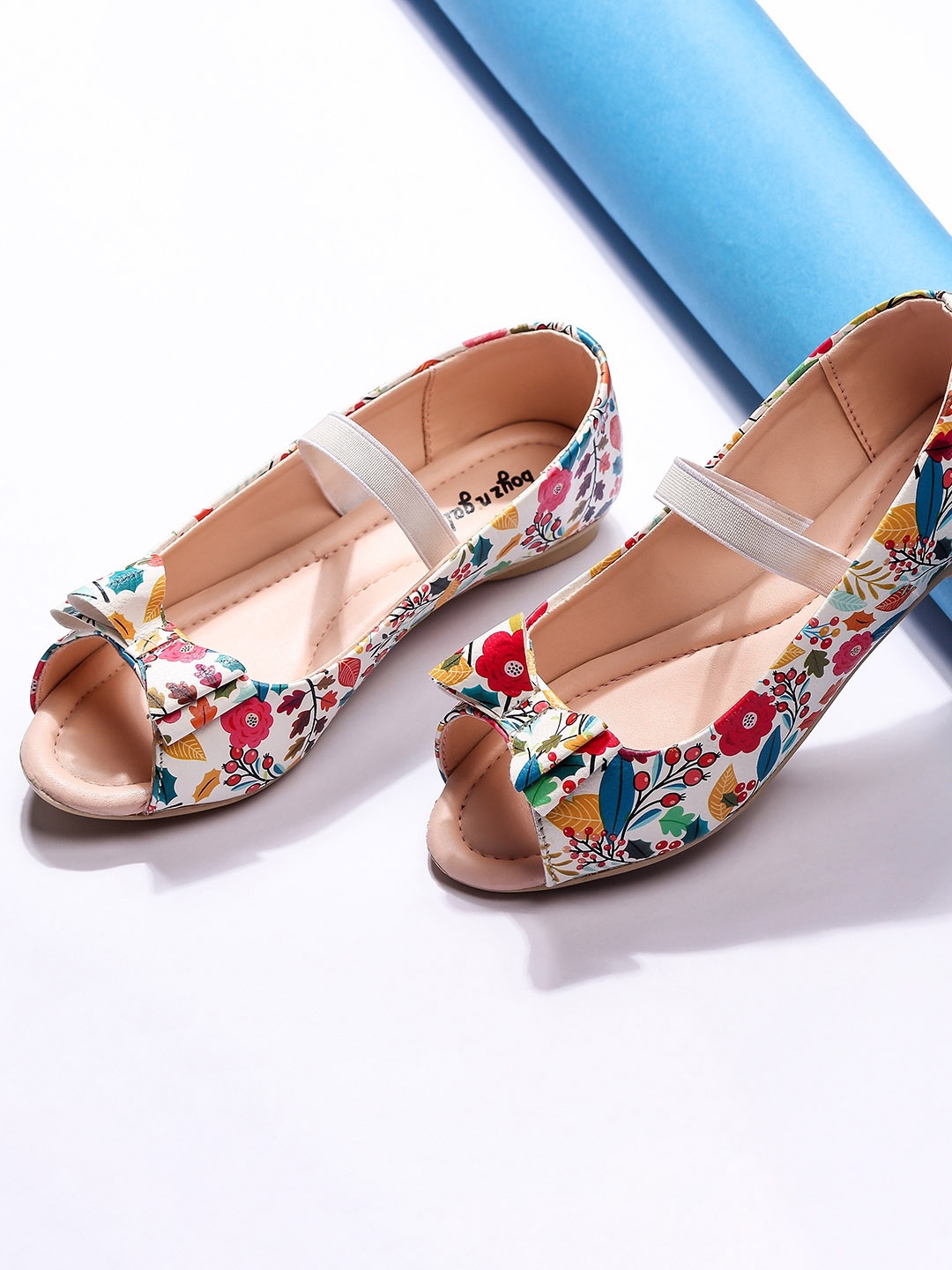 

BOYZ N GALZ Girls Printed Peep Toe Ballerinas, White