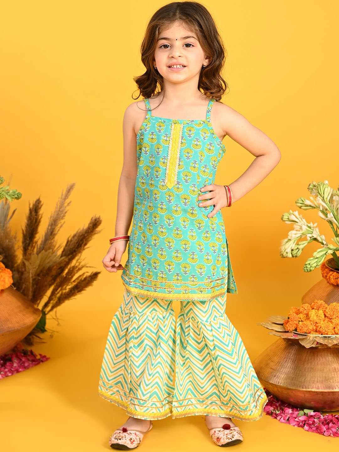 

SAKA DESIGNS Girls Floral Printed Regular Pure Cotton Kurta with Sharara, Green