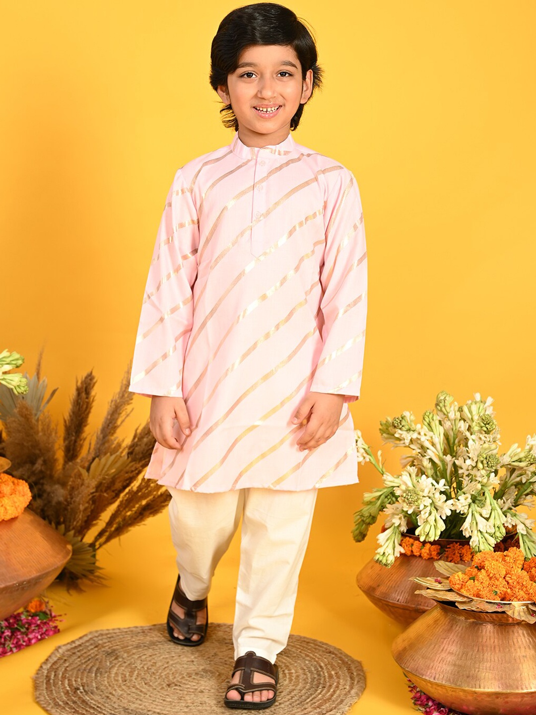 

SAKA DESIGNS Boys Striped Printed Straight Kurta With Pyjamas, Pink