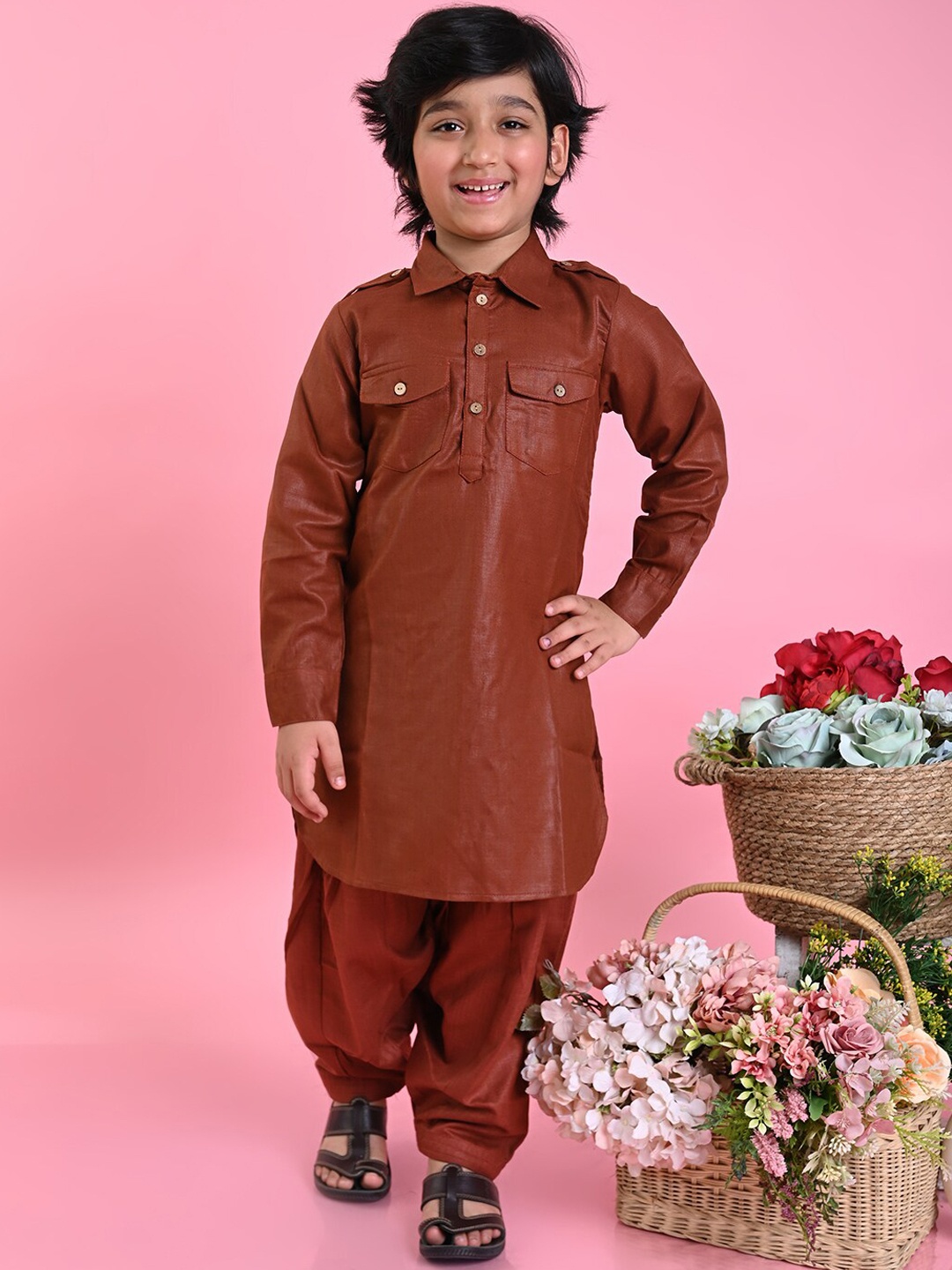 

SAKA DESIGNS Boys Pathani Kurta with Salwar, Brown