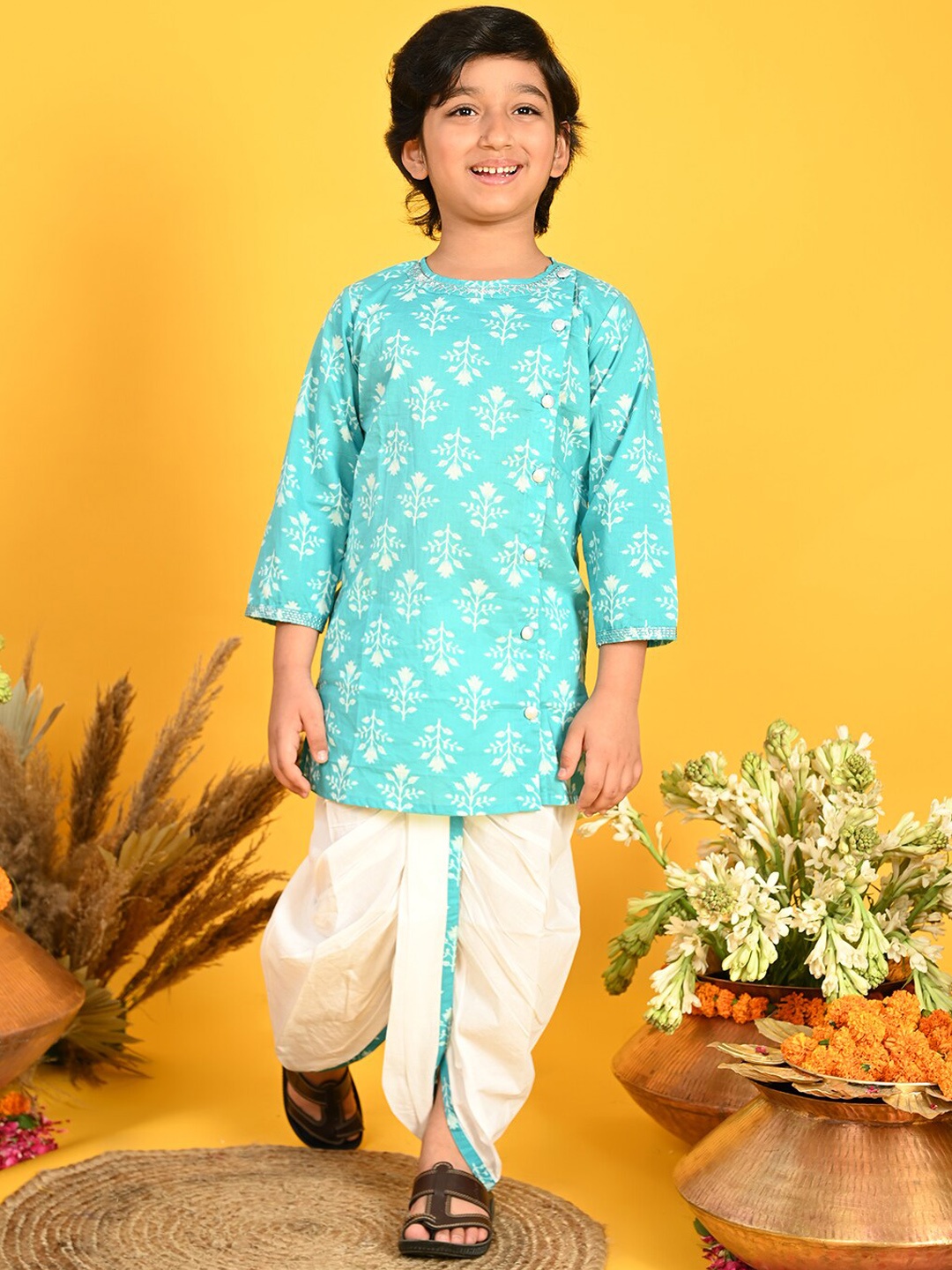 

SAKA DESIGNS Boys Ethnic Motifs Printed Pure Cotton Kurta With Dhoti Pants, Blue