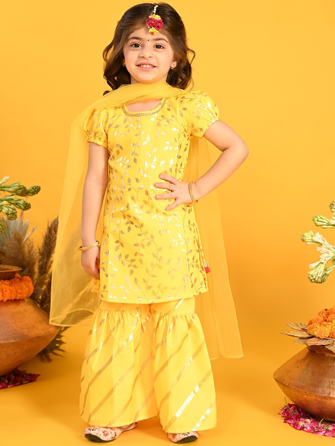 

SAKA DESIGNS Girls Floral Printed Regular Kurta with Sharara & With Dupatta, Yellow