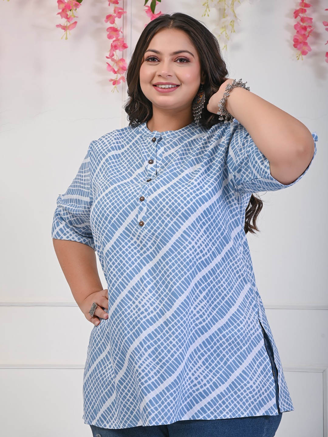 

Swasti Plus Size Geometric Printed Kurti, Blue