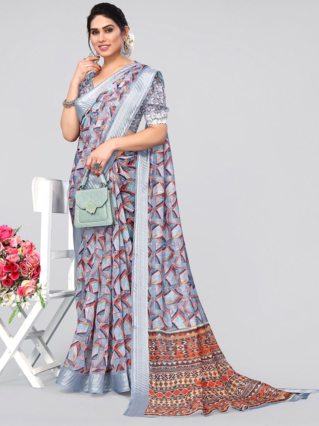 

MIRCHI FASHION Grey & Orange Geometric Printed Zari Saree