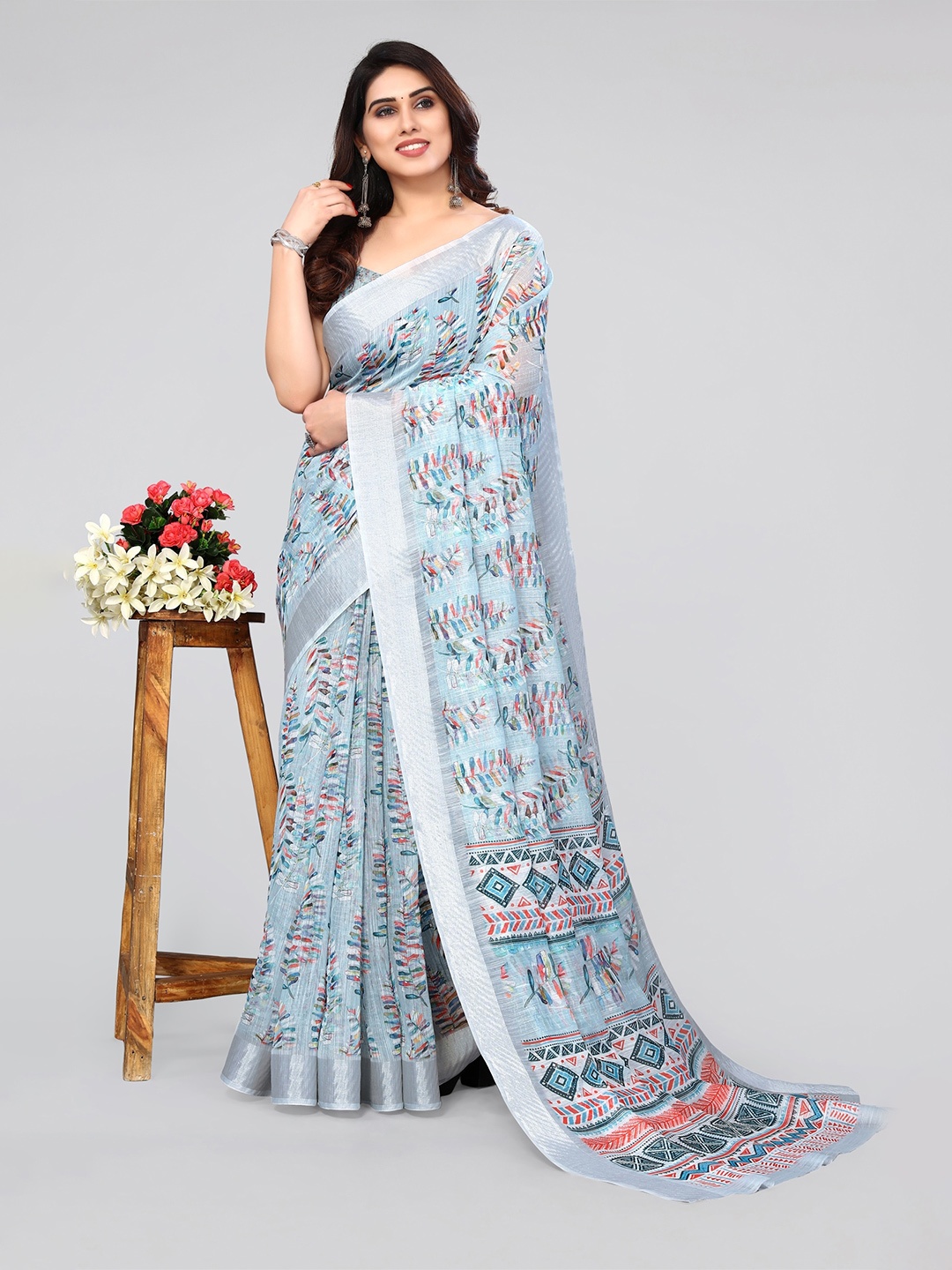 

MIRCHI FASHION Grey & Blue Ethnic Motifs Printed Zari Saree