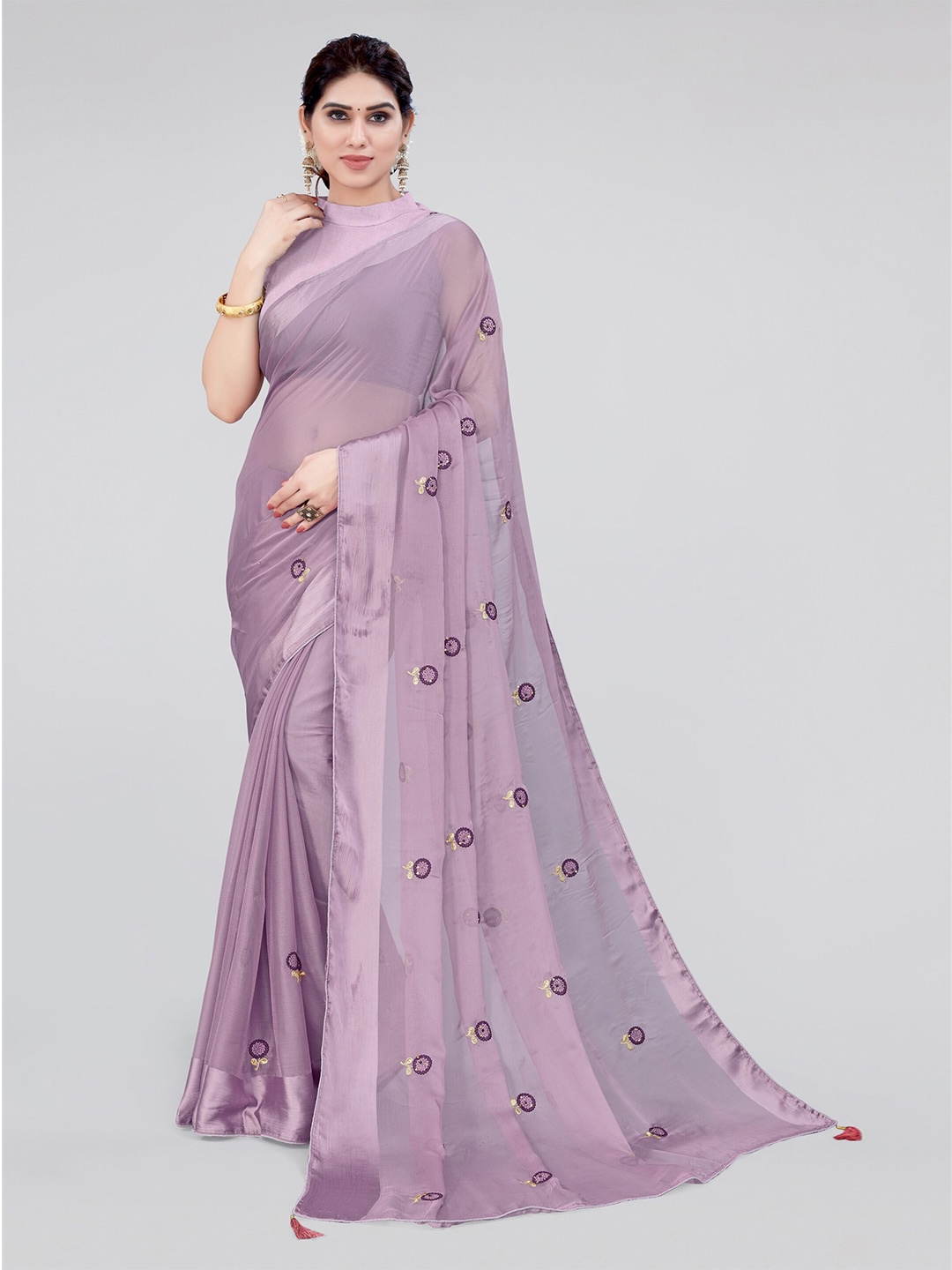

MIRCHI FASHION Magenta & Gold-Toned Floral Embroidered Zari Saree